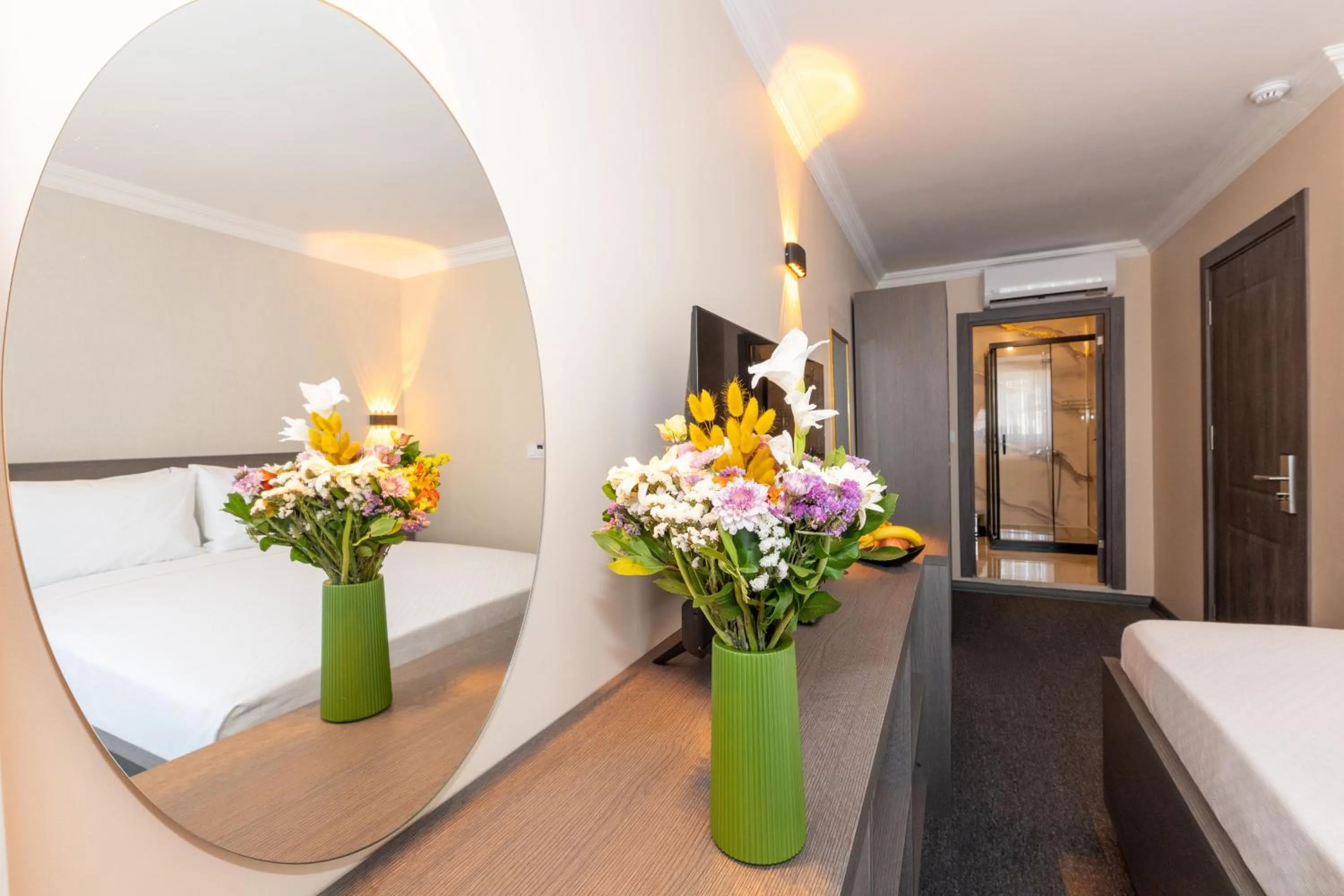 Decorative detail, Bed in Mays Otel