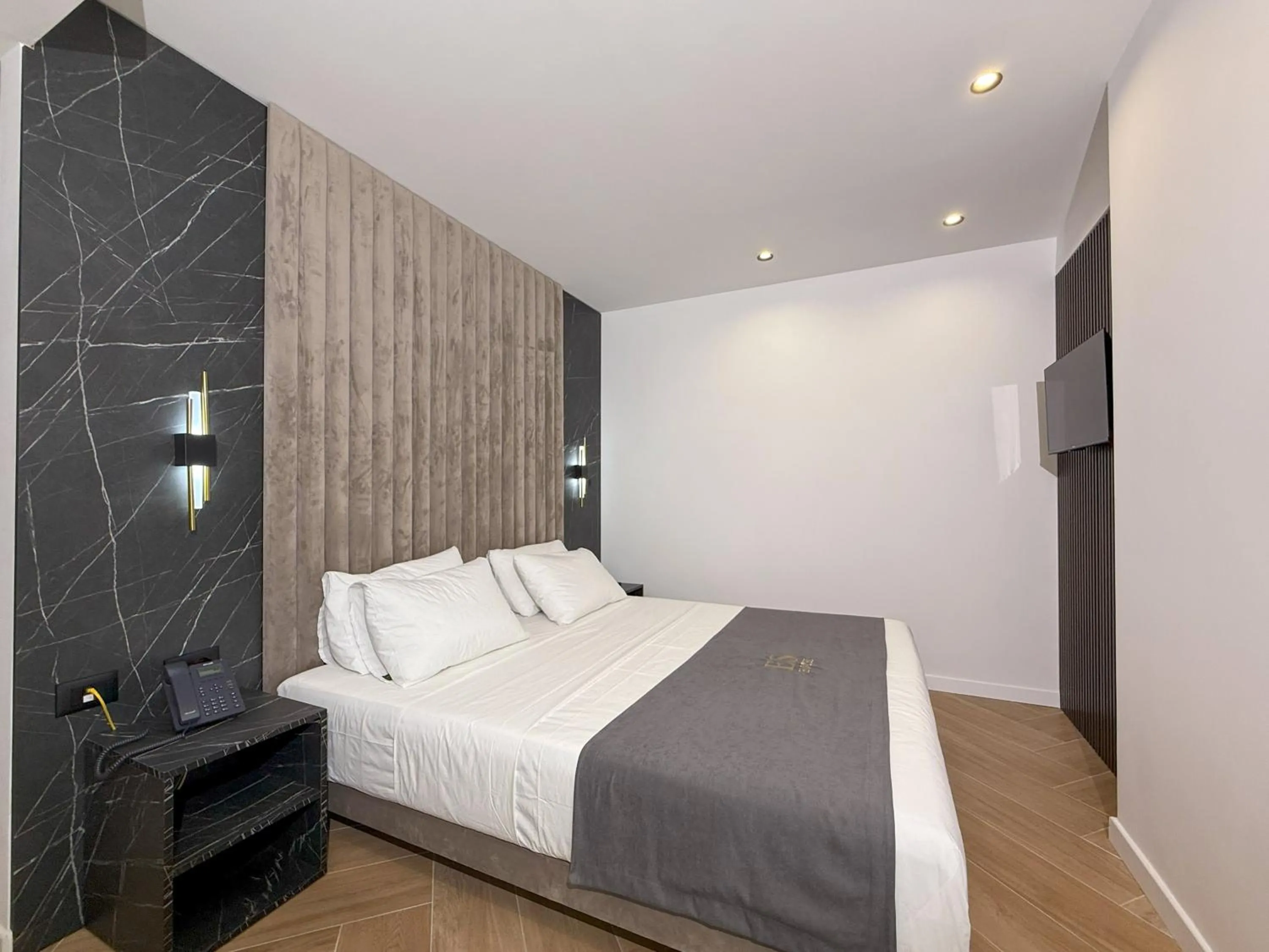 Bed in ES Hotel