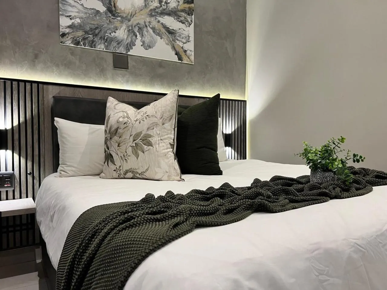 Bed in The Cycad Lodge & Chalets