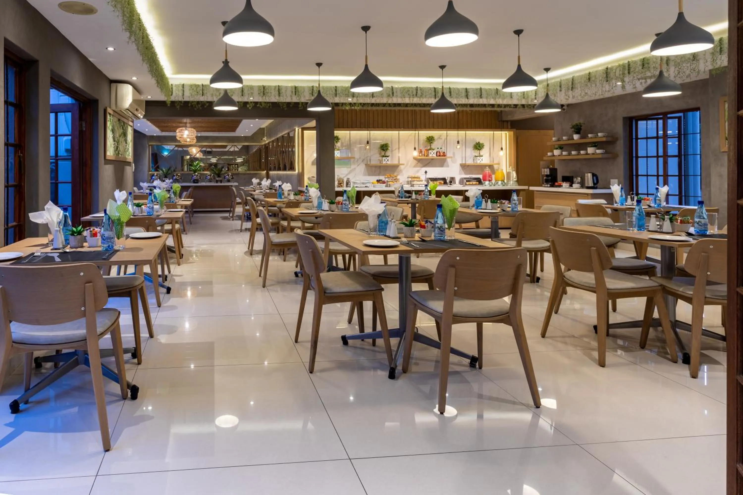 Restaurant/places to eat in The Cycad Lodge & Chalets