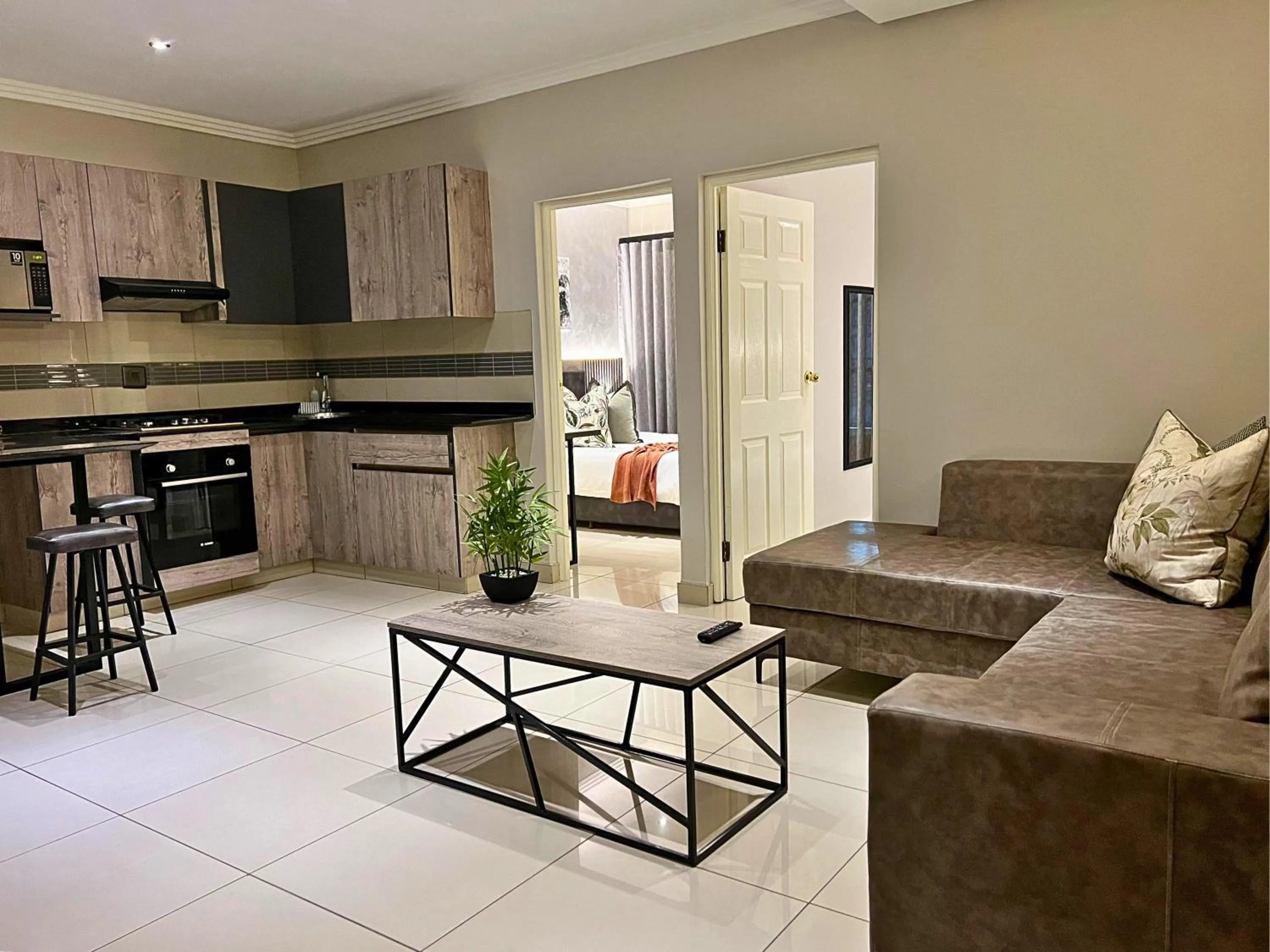 Kitchen or kitchenette in The Cycad Lodge & Chalets