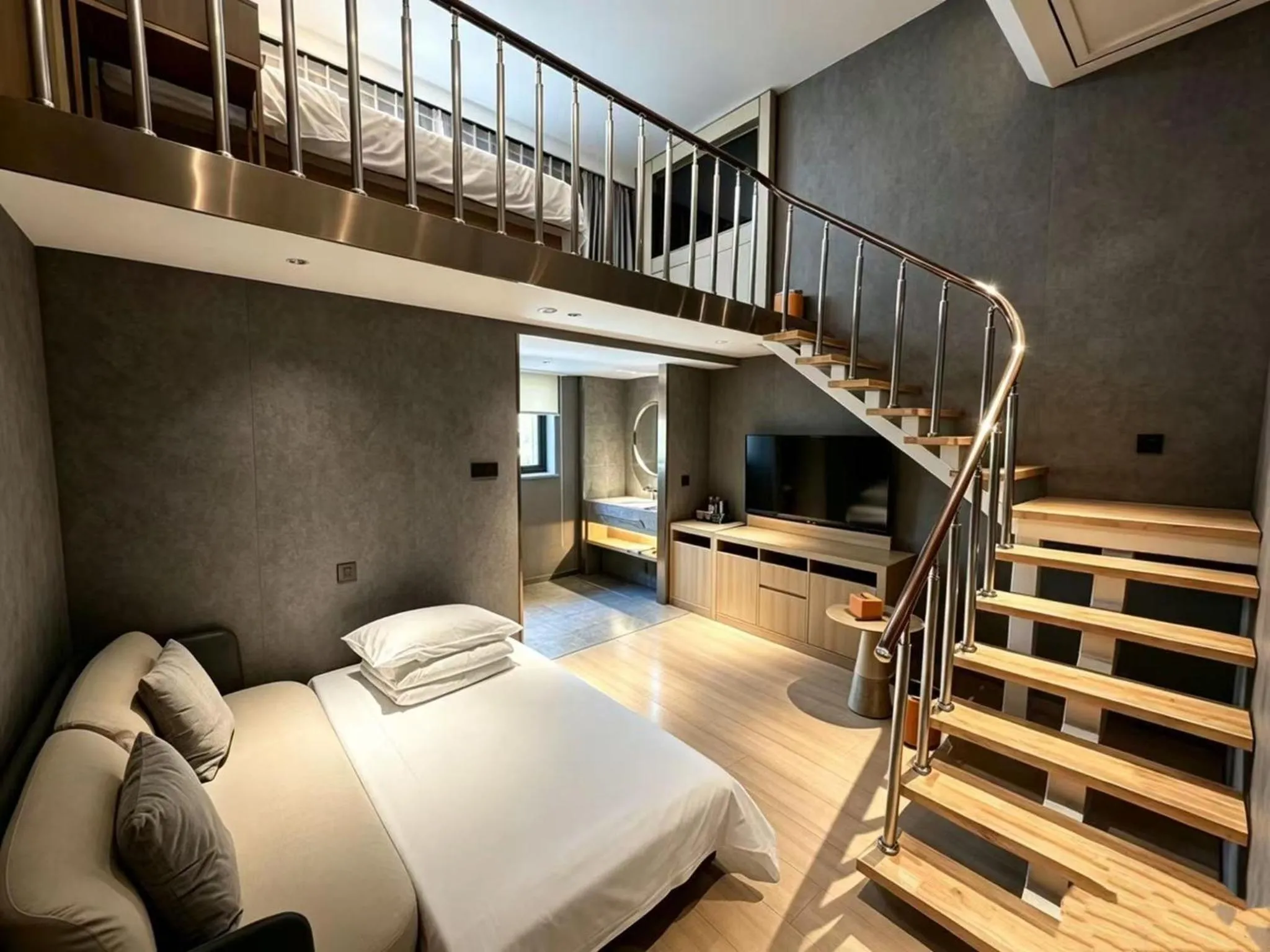 Photo of the whole room, Bed in Orange Hotel Beijing West Railway Station