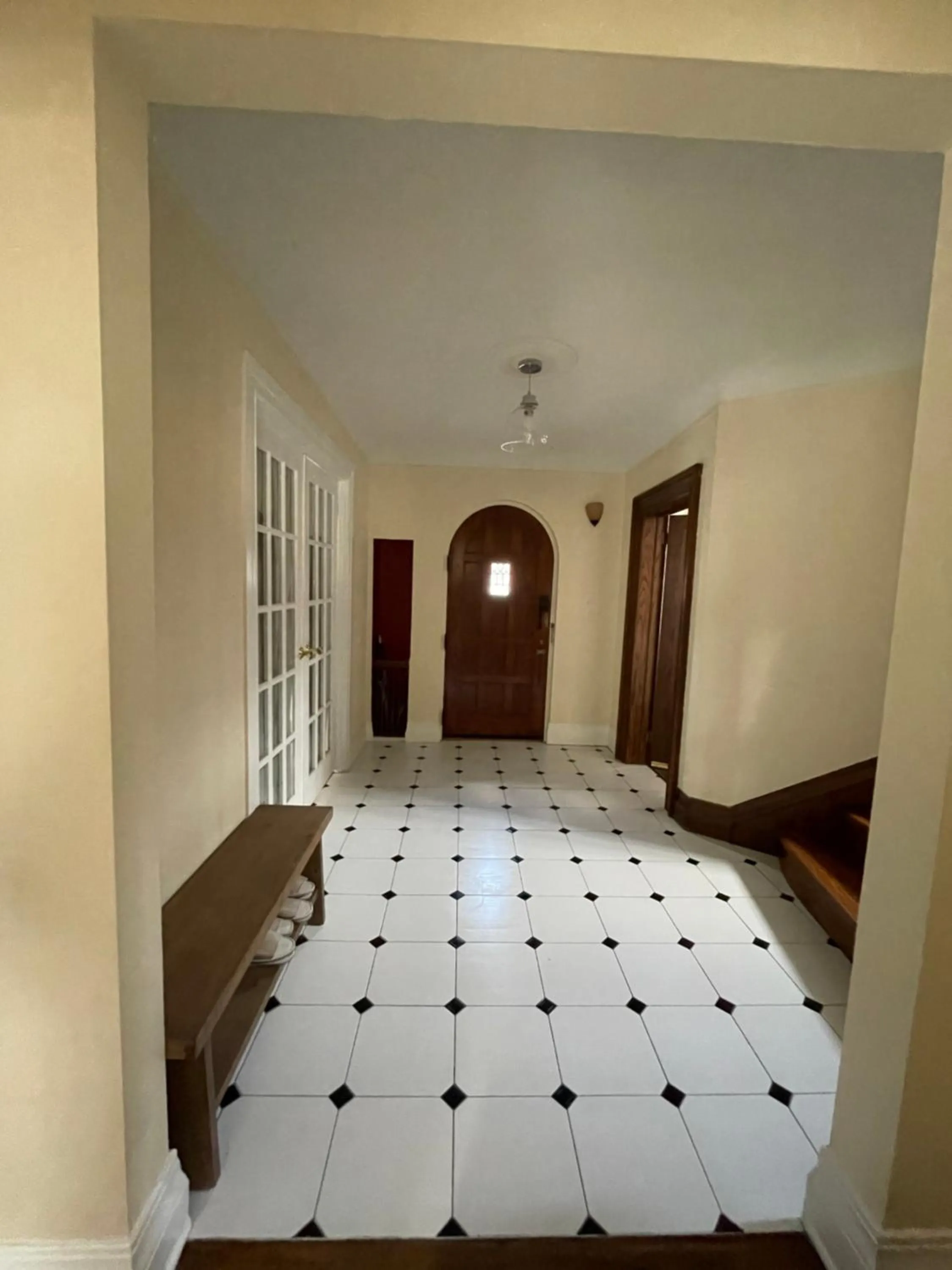 Facade/entrance, Bed in The Ambassador