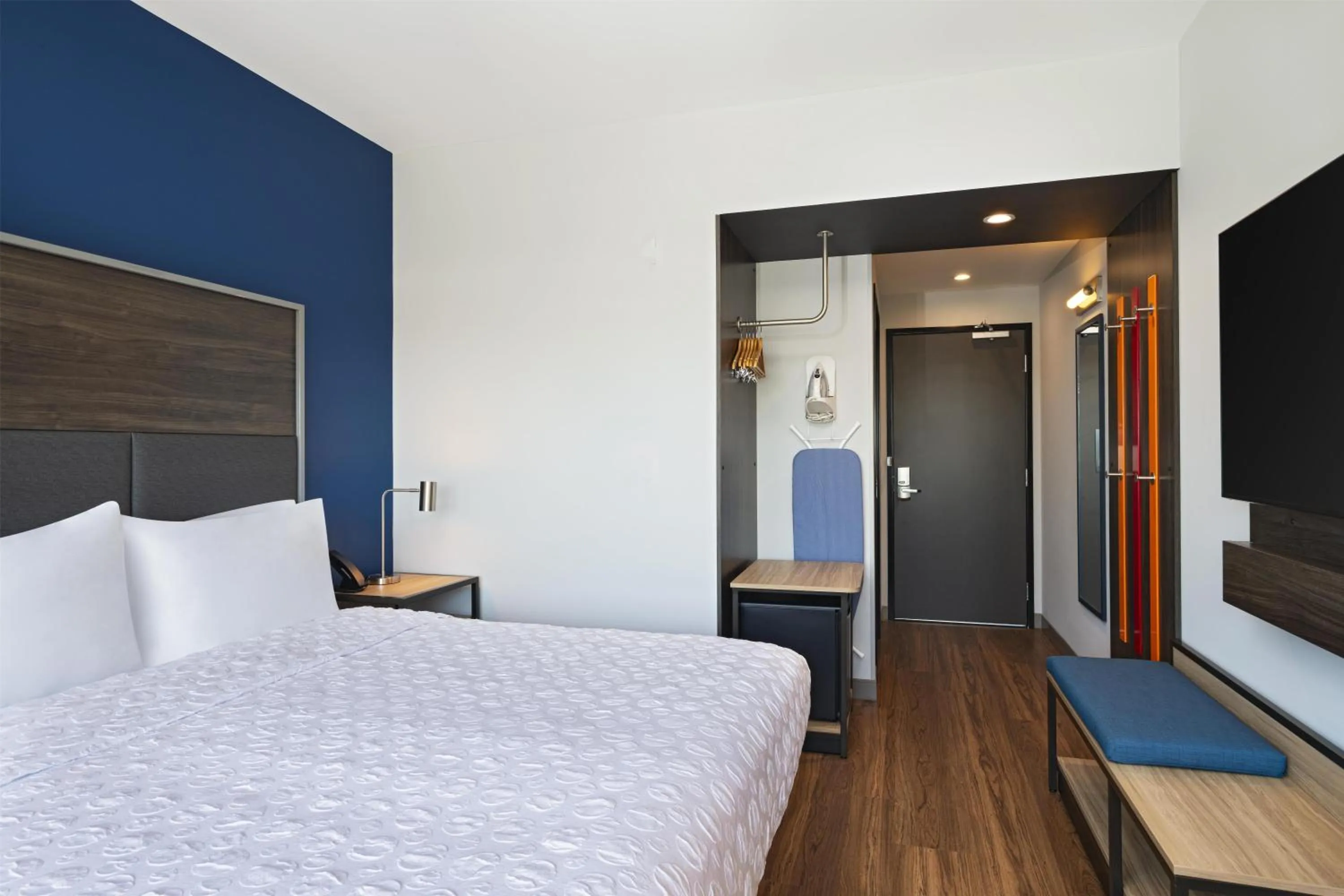 Bed in Tru By Hilton Irving Dfw South