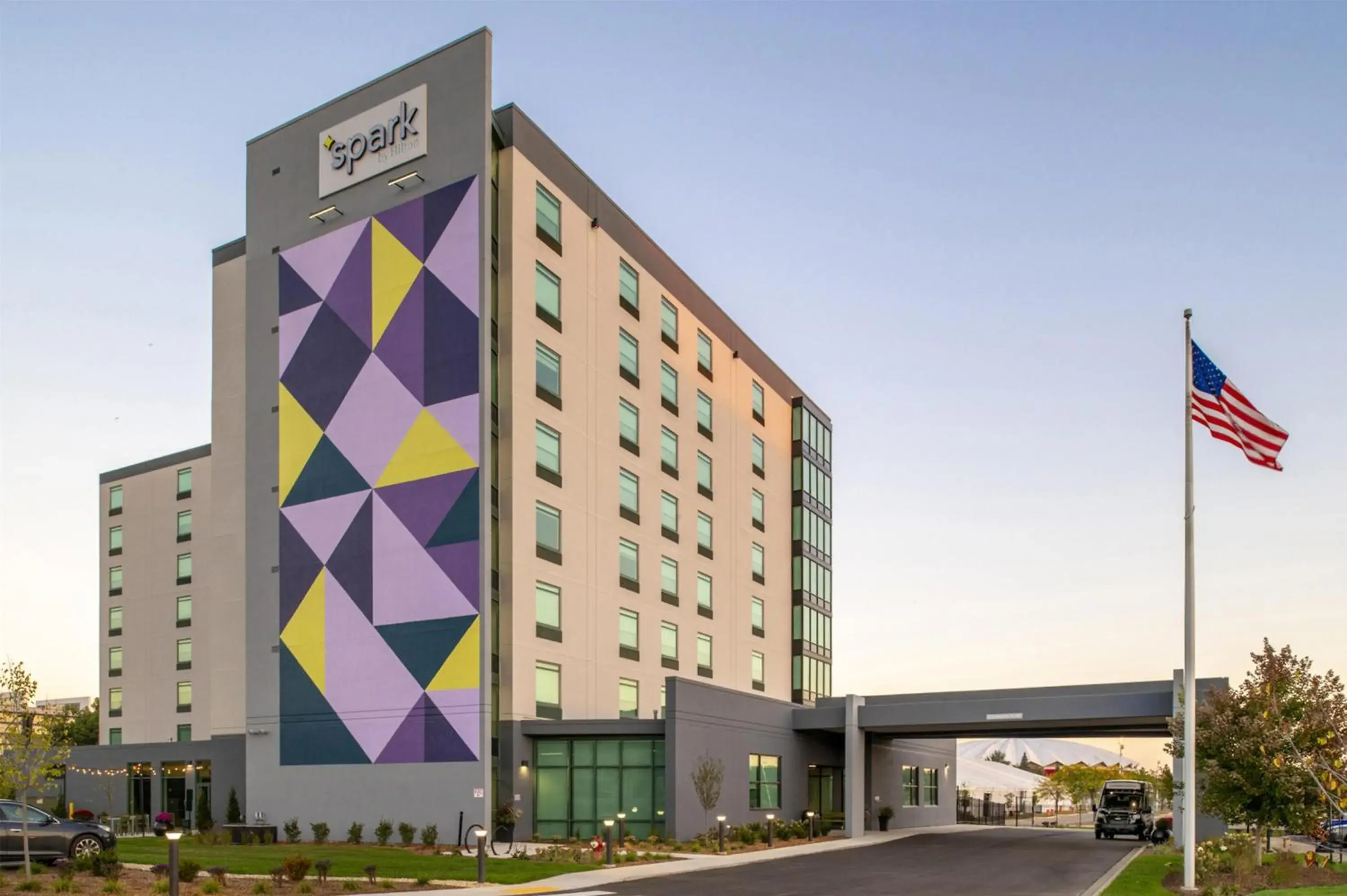 Property building in Spark By Hilton Madison Central Property building in Spark By Hilton Madison Central