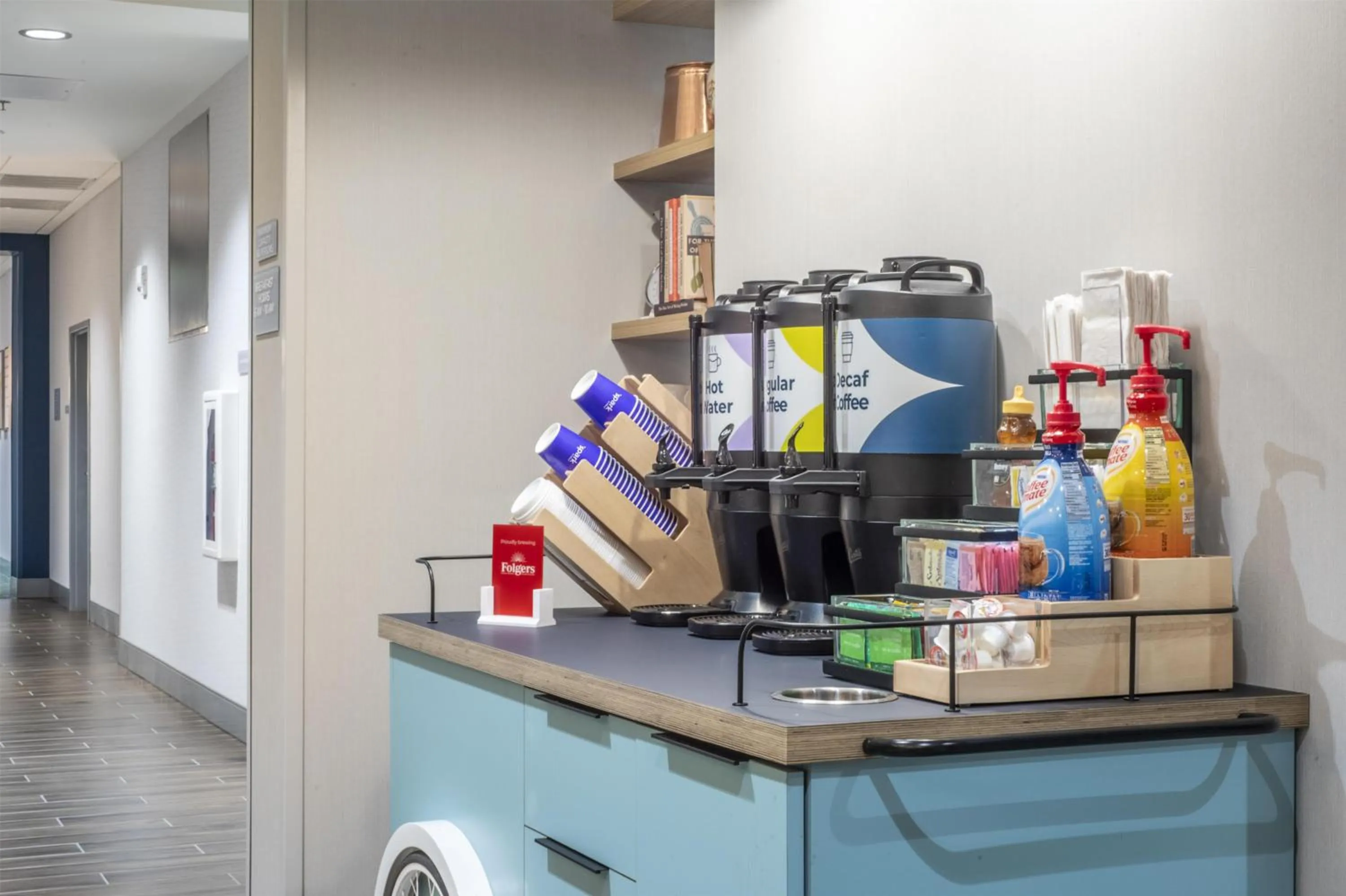 Dining area in Spark By Hilton Madison Central