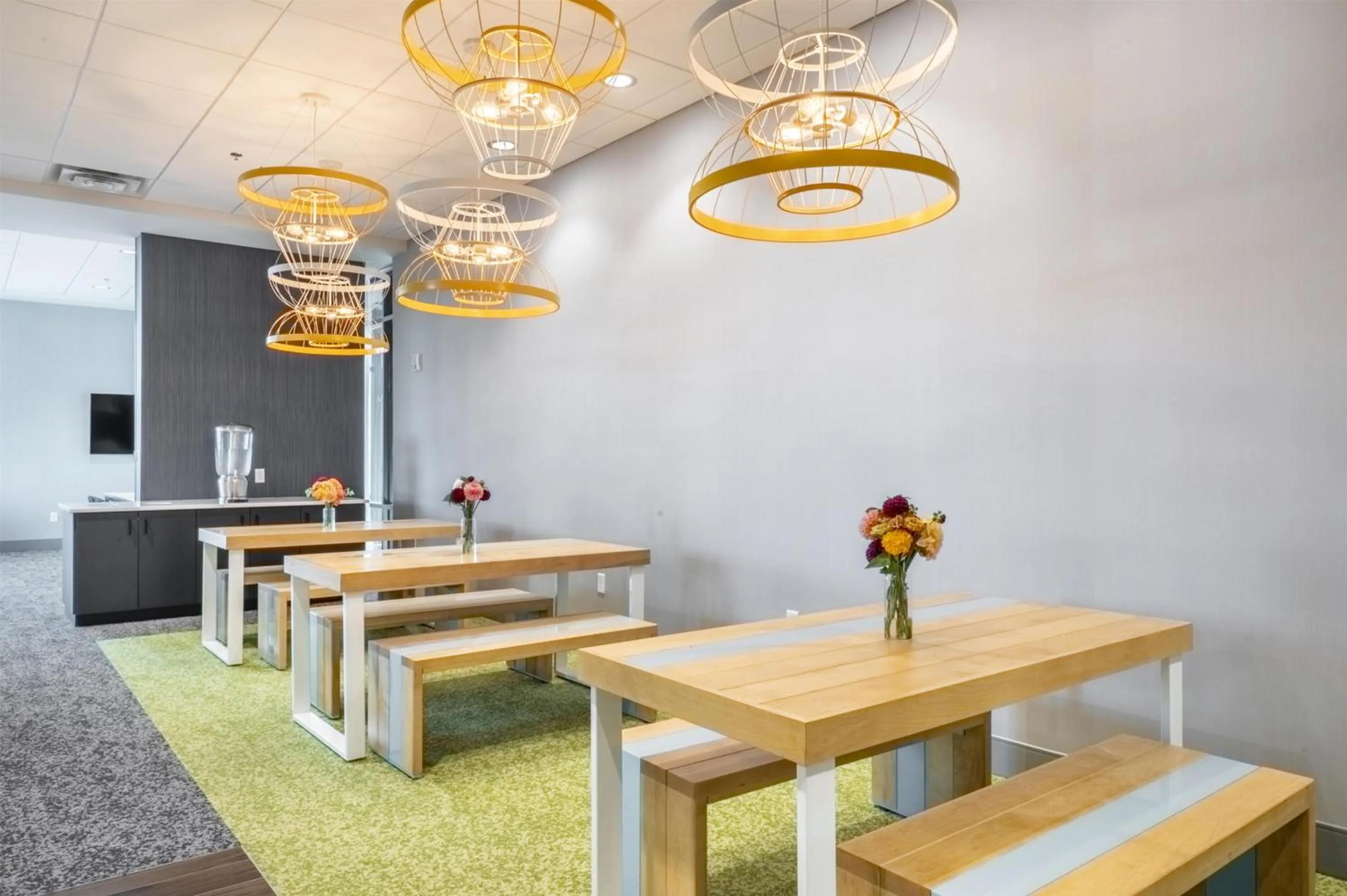 Lobby or reception in Spark By Hilton Madison Central