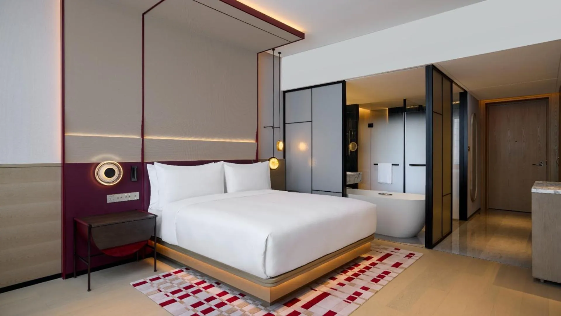 Bedroom, Bed in Canopy By Hilton Shanghai Belfry Plaza