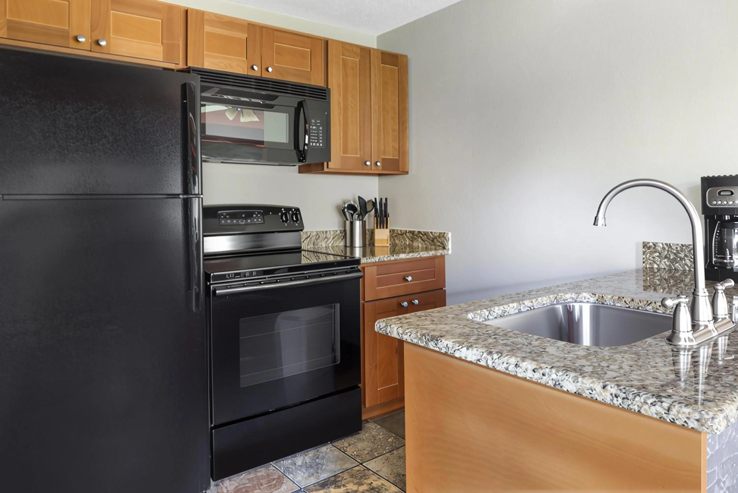 Kitchen or kitchenette in Hilton Vacation Club Laurel Crest Pigeon Forge