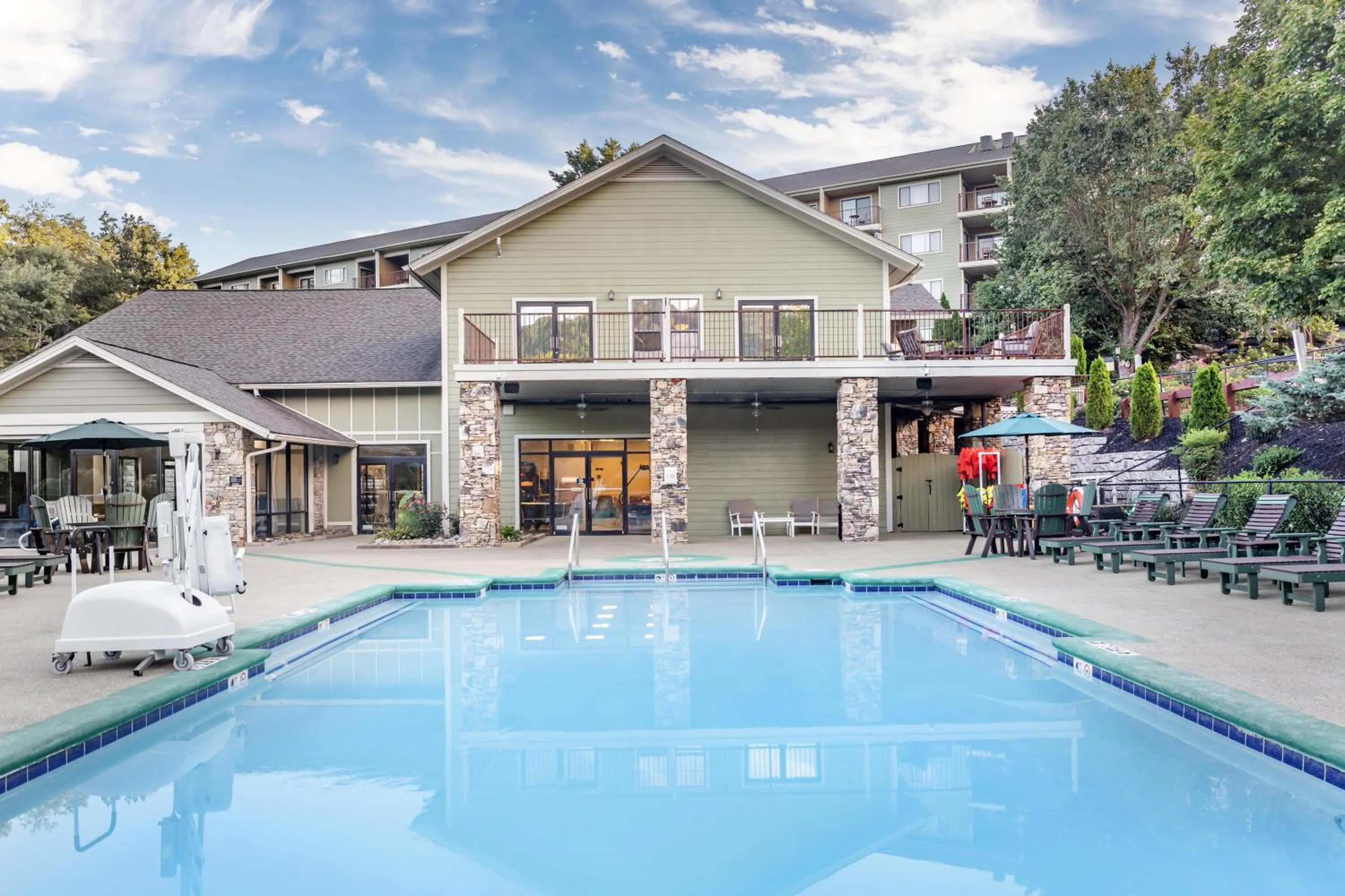 Property building in Hilton Vacation Club Laurel Crest Pigeon Forge