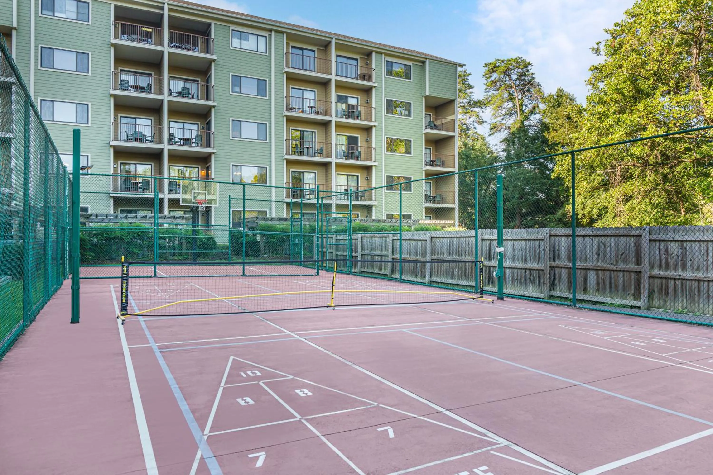 Property building in Hilton Vacation Club Laurel Crest Pigeon Forge