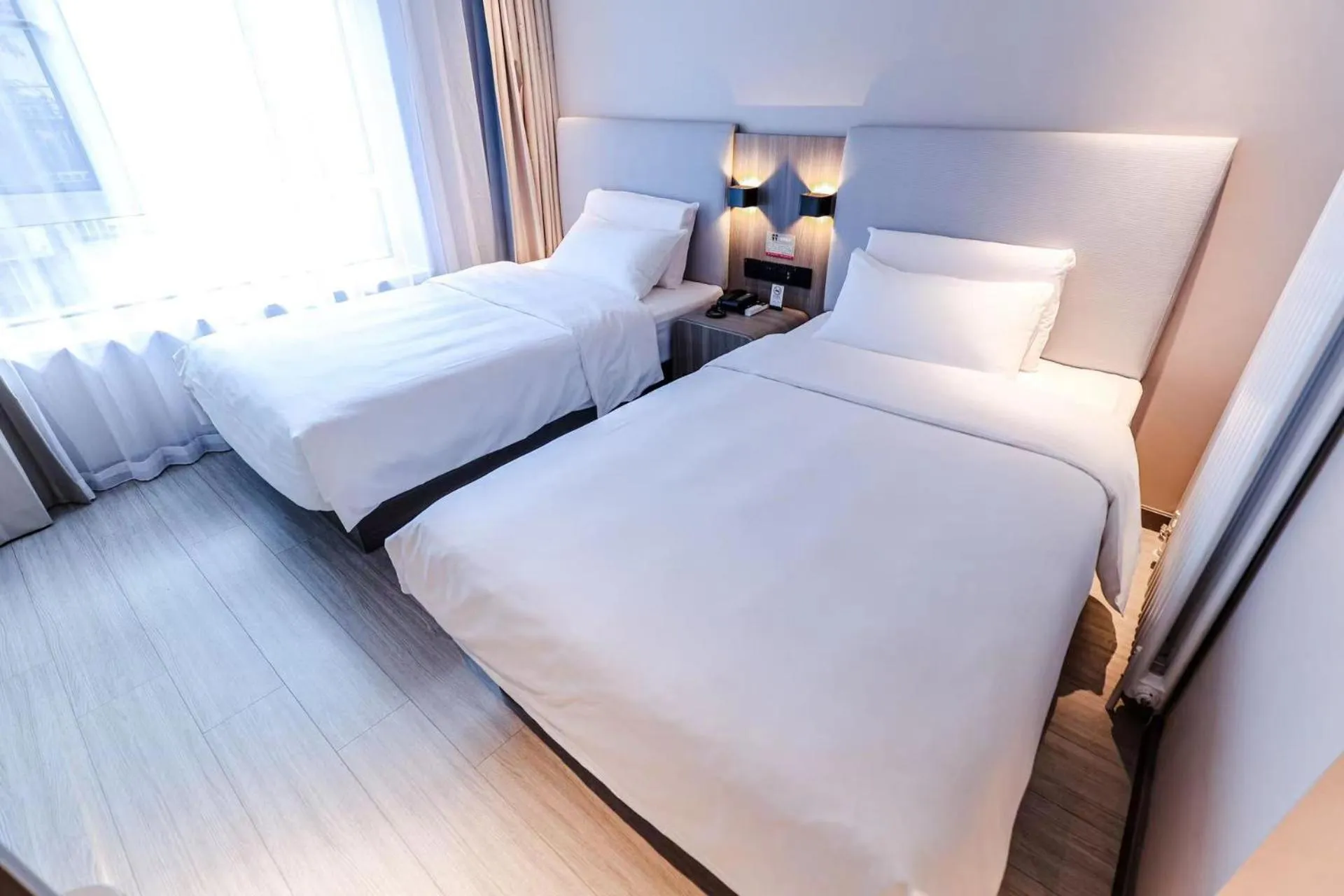 Photo of the whole room in Hanting Hotel Beijing Tongren Hospital Chongwenmen Subway Station