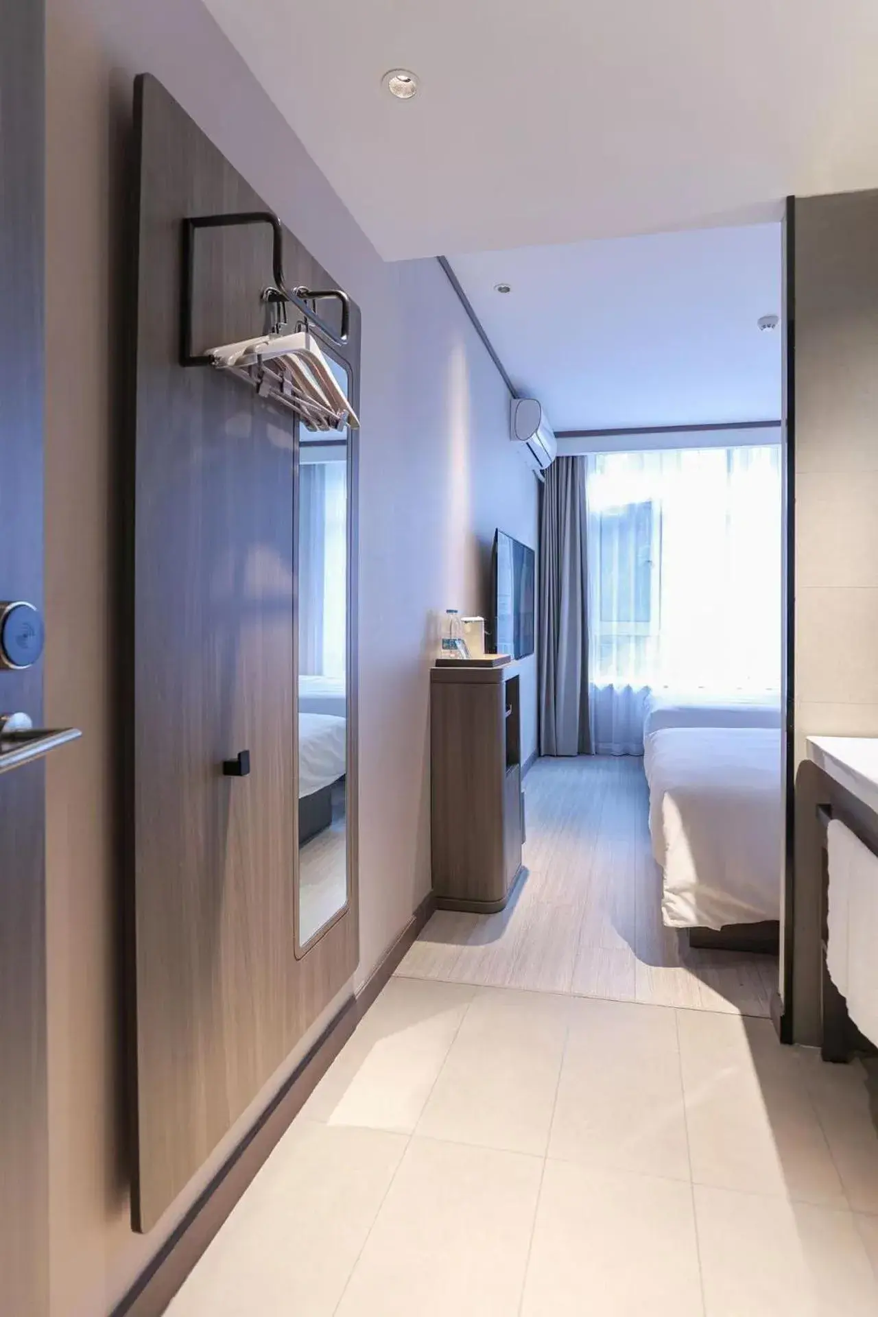 Property building in Hanting Hotel Beijing Tongren Hospital Chongwenmen Subway Station Property building in Hanting Hotel Beijing Tongren Hospital Chongwenmen Subway Station