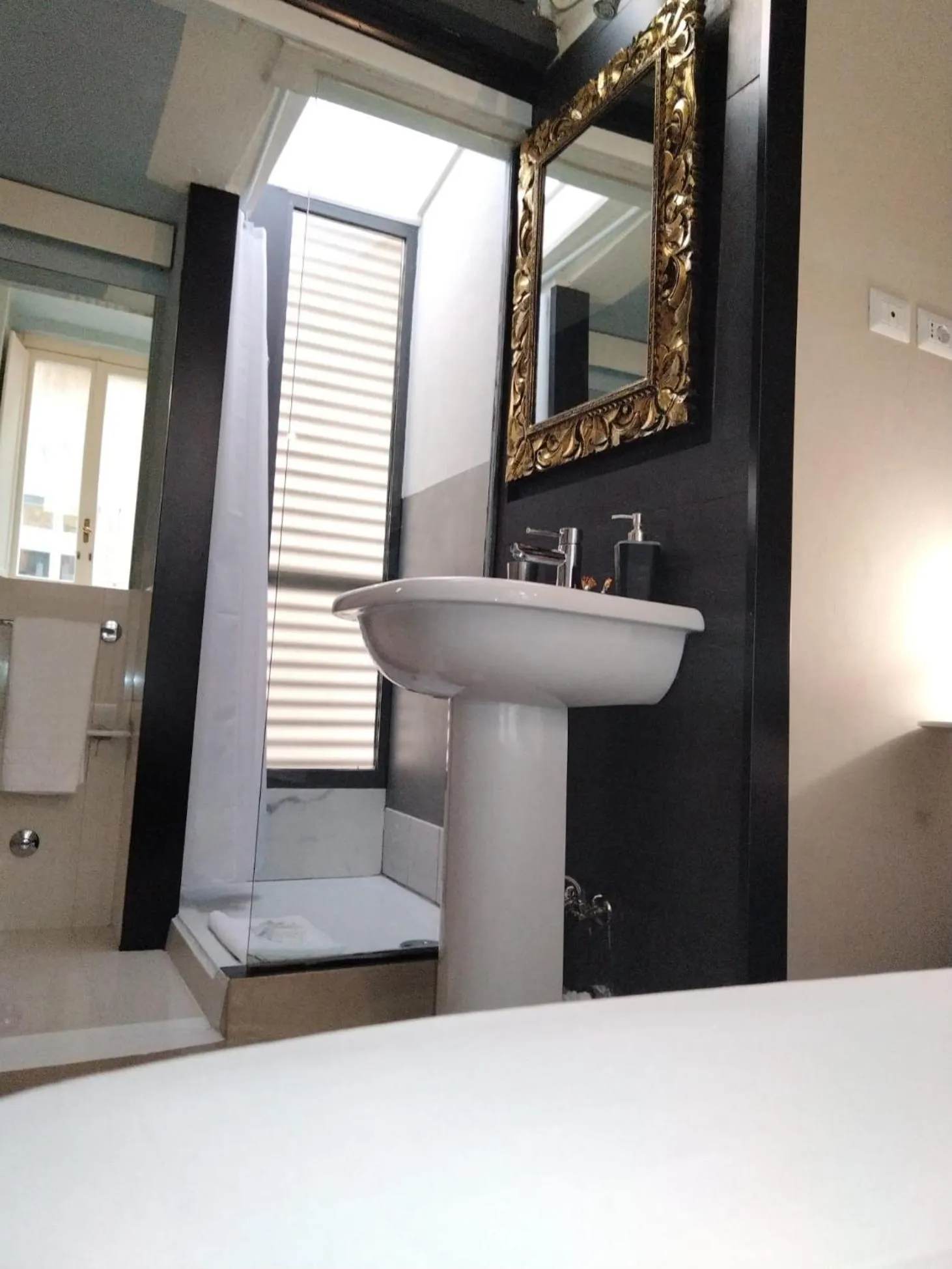 Bathroom in Nerva Accommodation Cavour