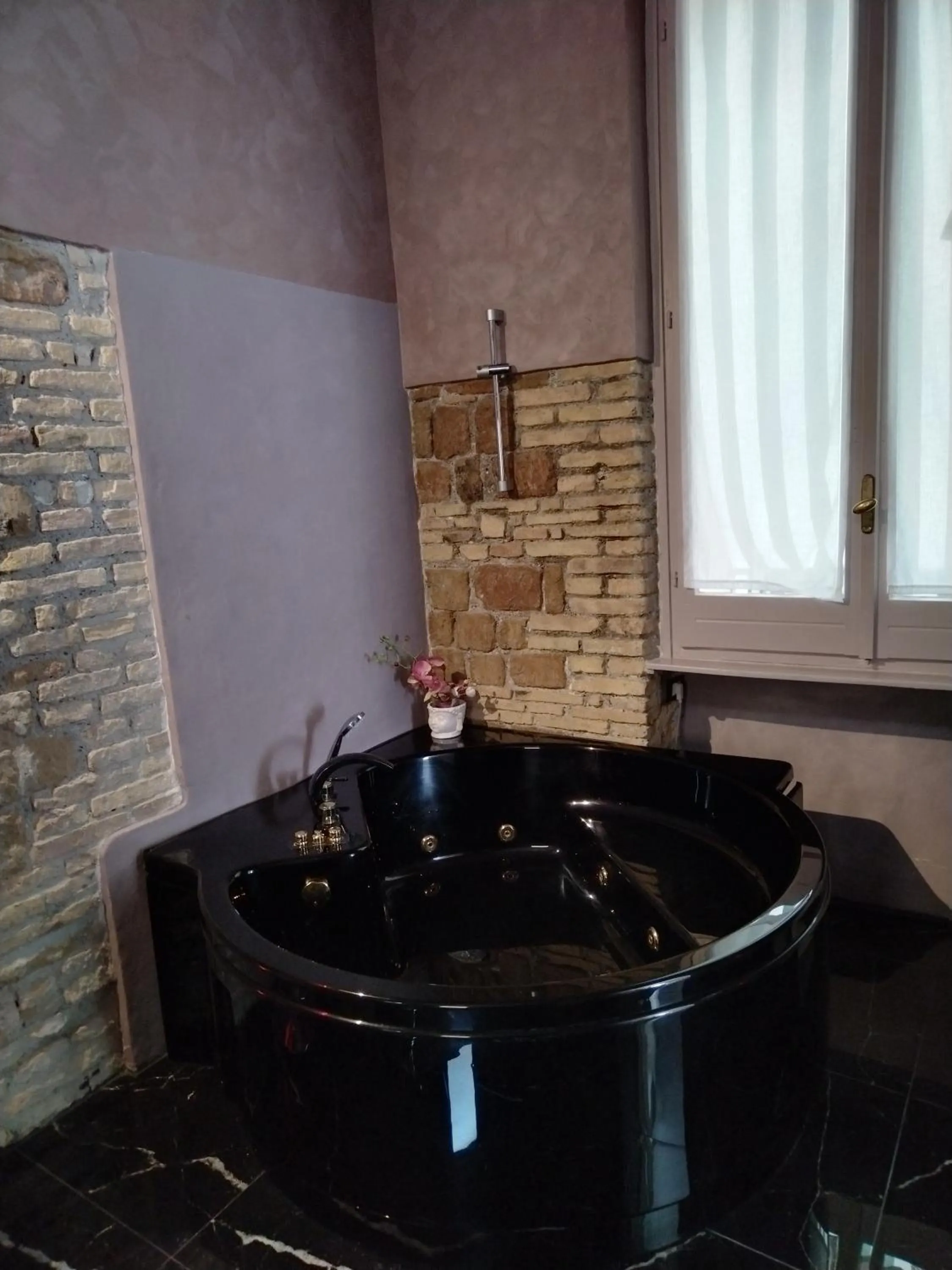 Hot Tub in Nerva Accommodation Cavour