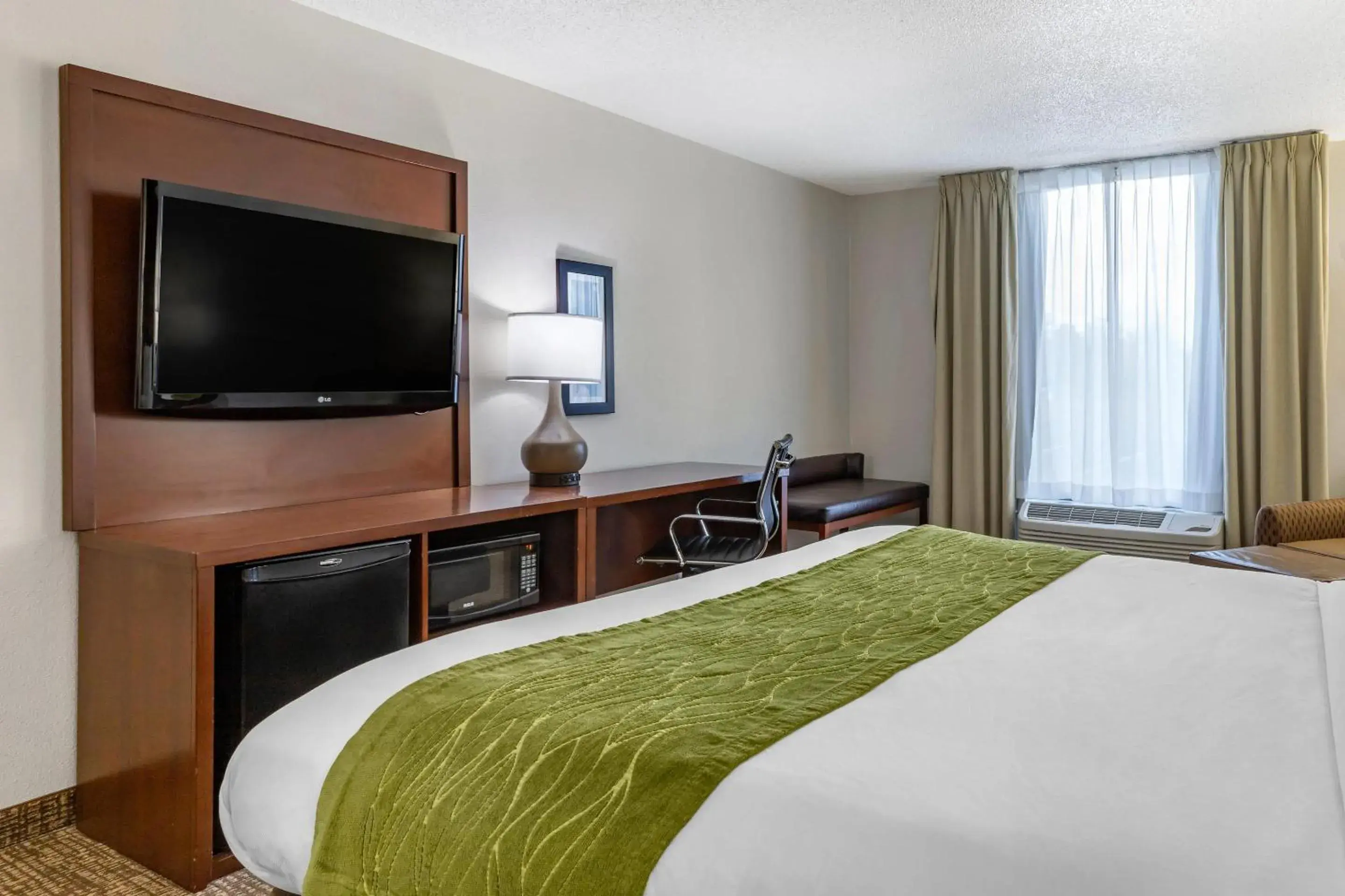 Bedroom, Bed in Comfort Inn Shelby Bedroom, Bed in Comfort Inn Shelby