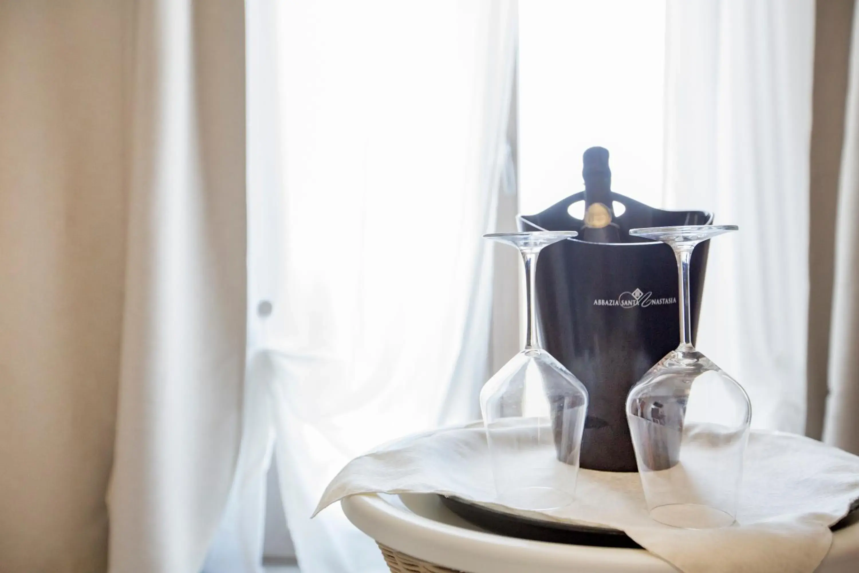 Property building in Belvedere Rent Rooms Property building in Belvedere Rent Rooms