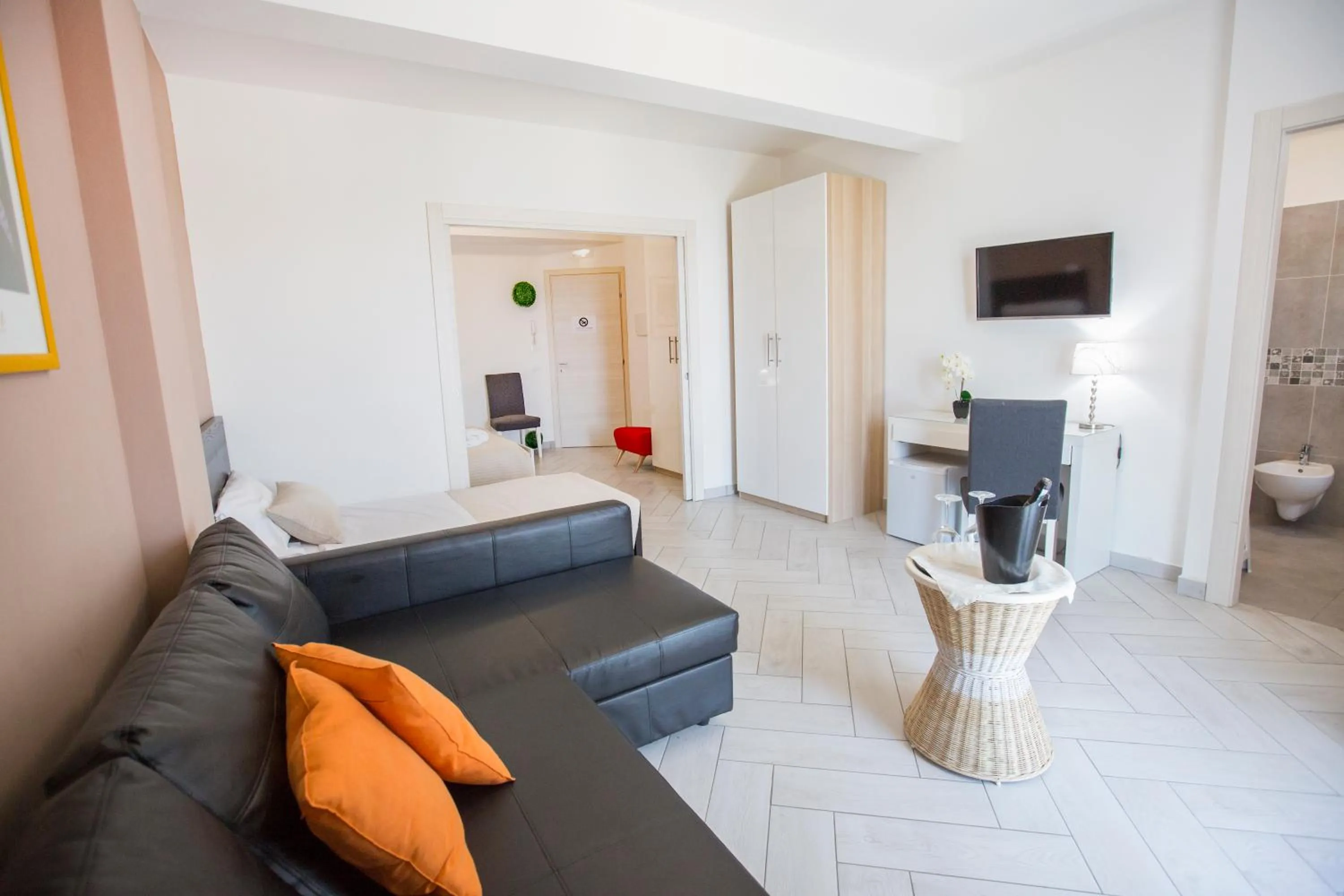 TV and multimedia in Belvedere Rent Rooms