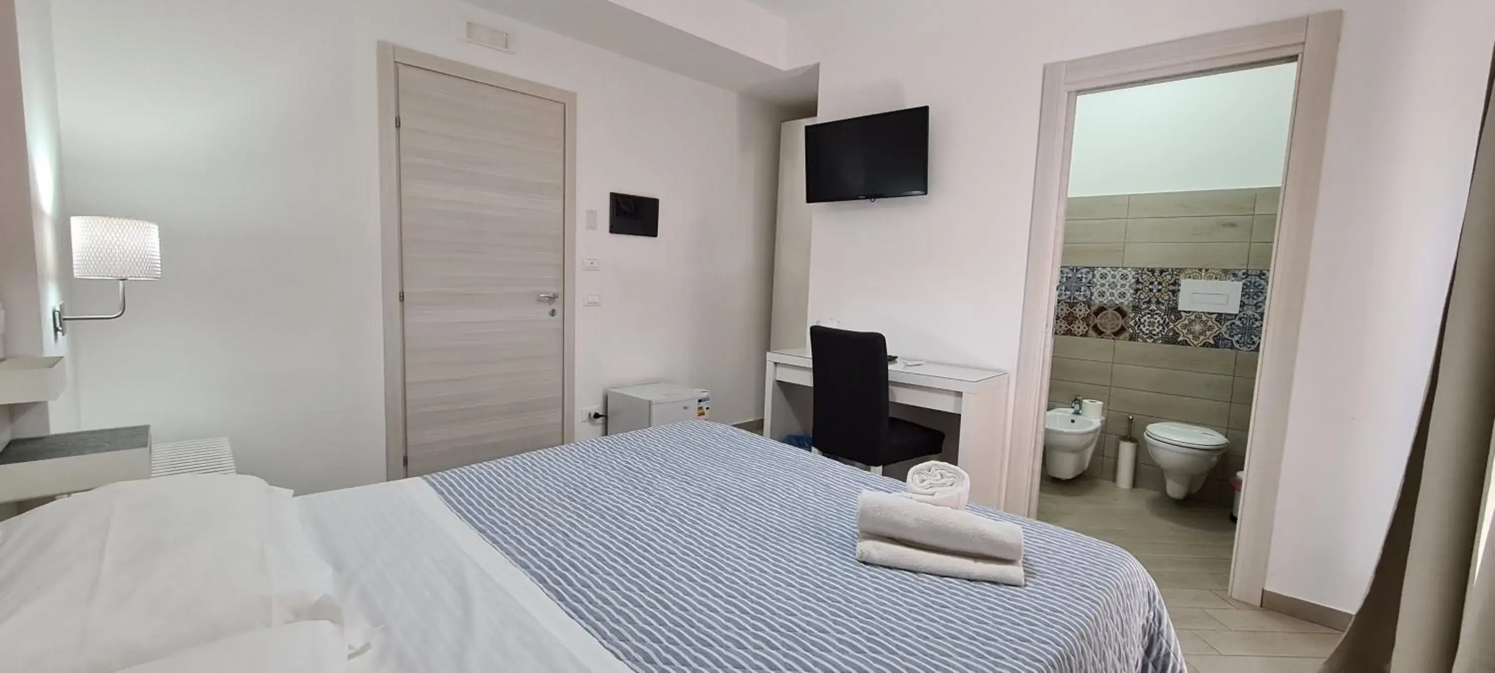 Bed in Belvedere Rent Rooms Bed in Belvedere Rent Rooms