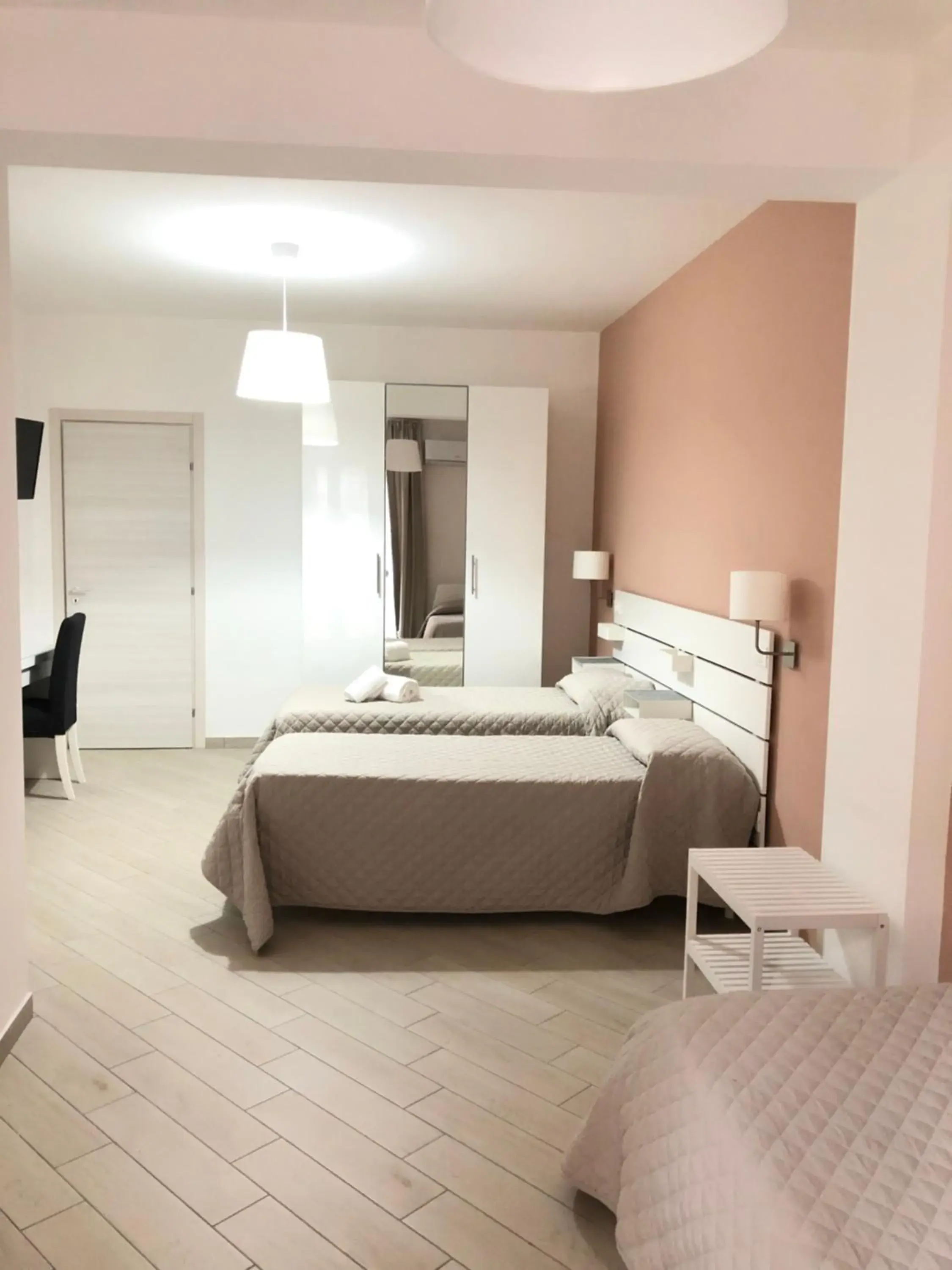 Bed in Belvedere Rent Rooms Bed in Belvedere Rent Rooms