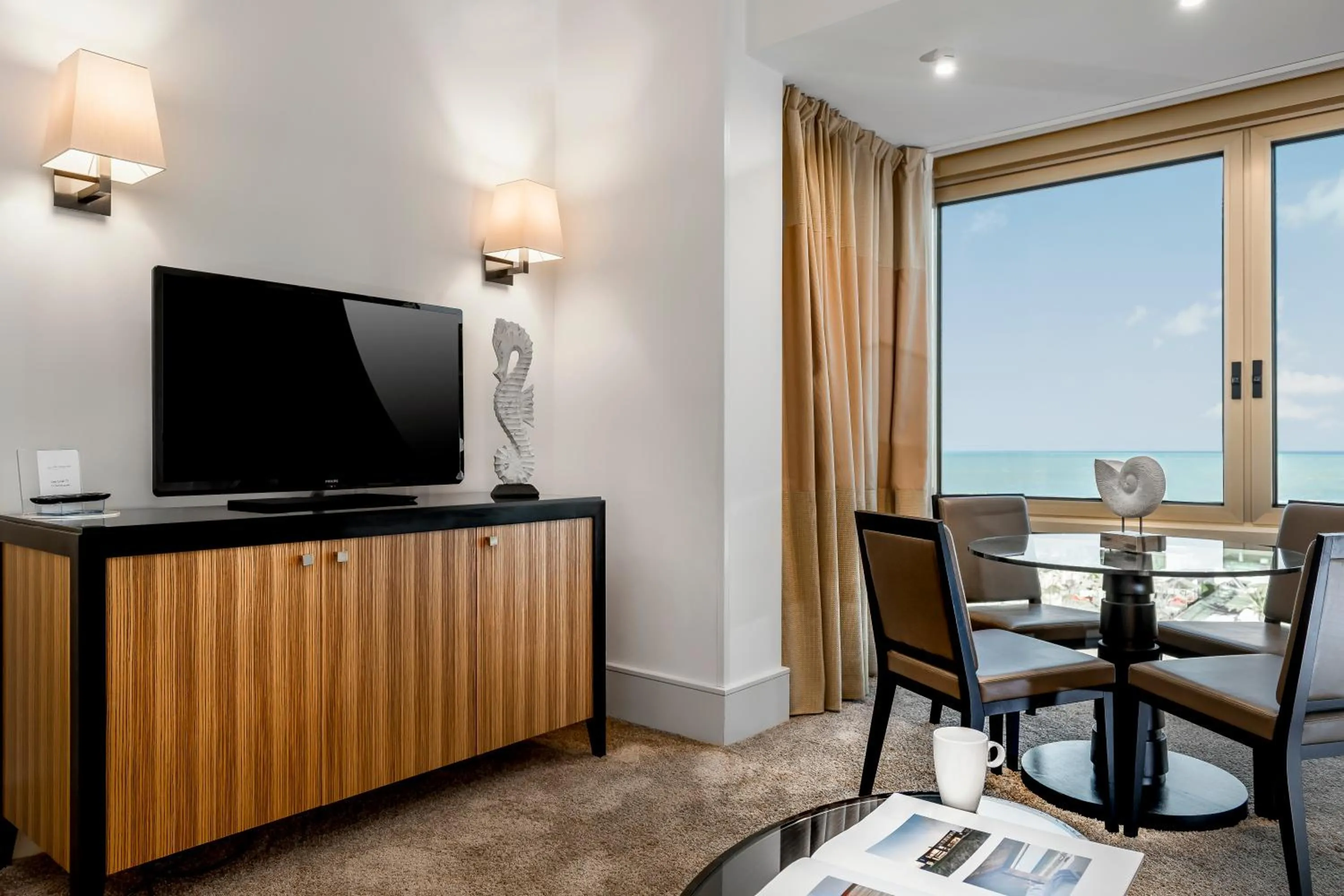 TV and multimedia in Hotel Ambasciatori