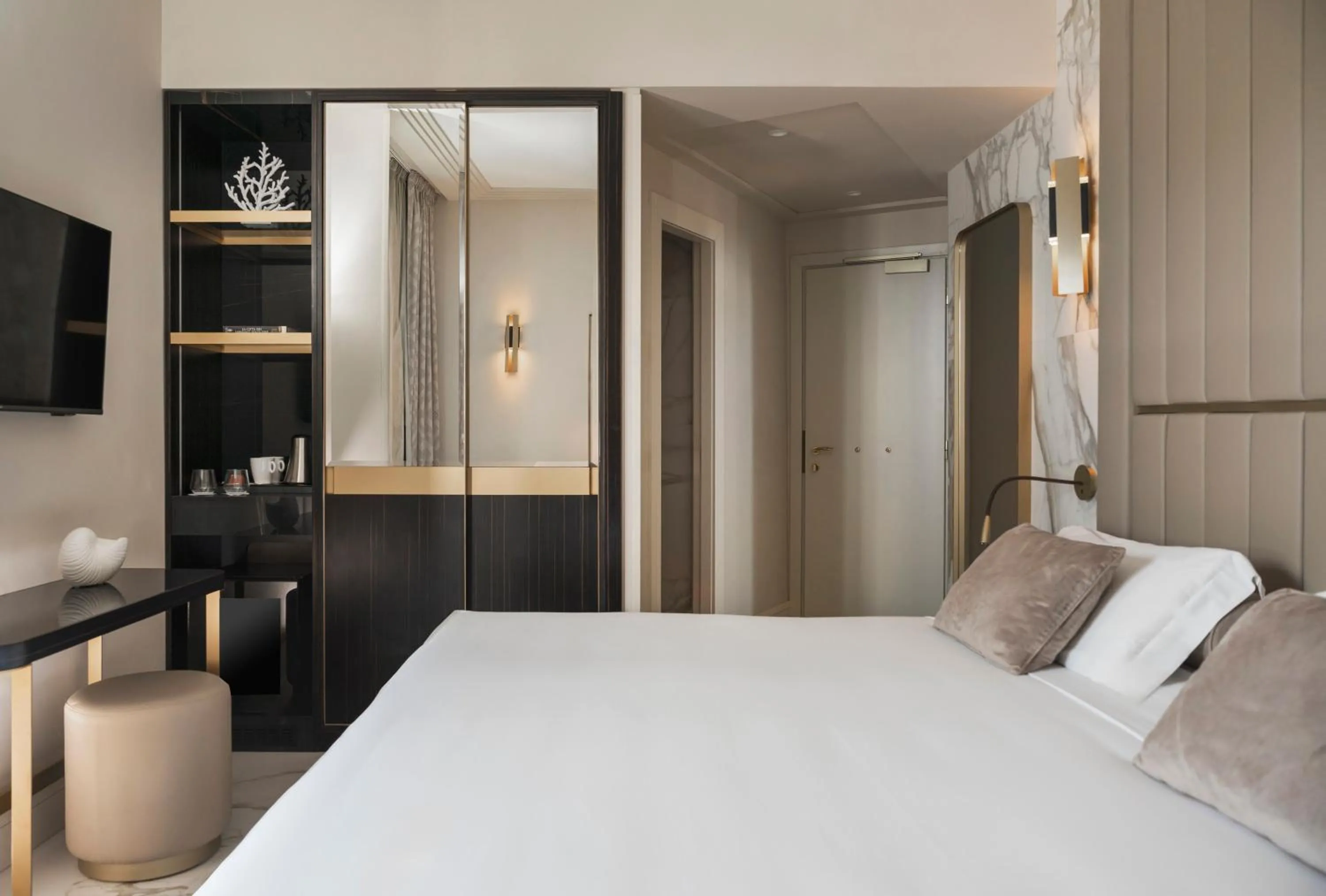 Bed in Hotel Ambasciatori