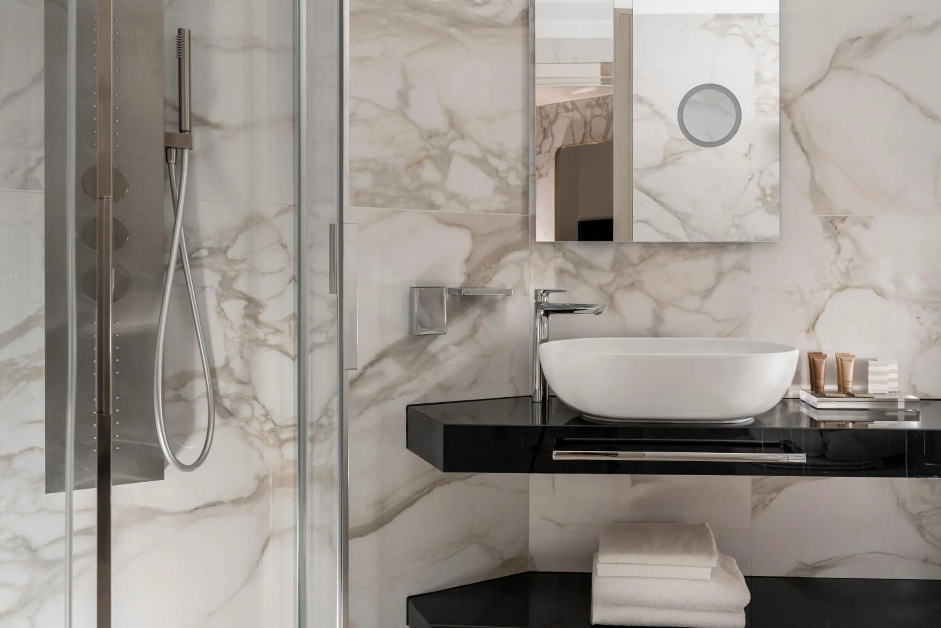 Shower in Hotel Ambasciatori