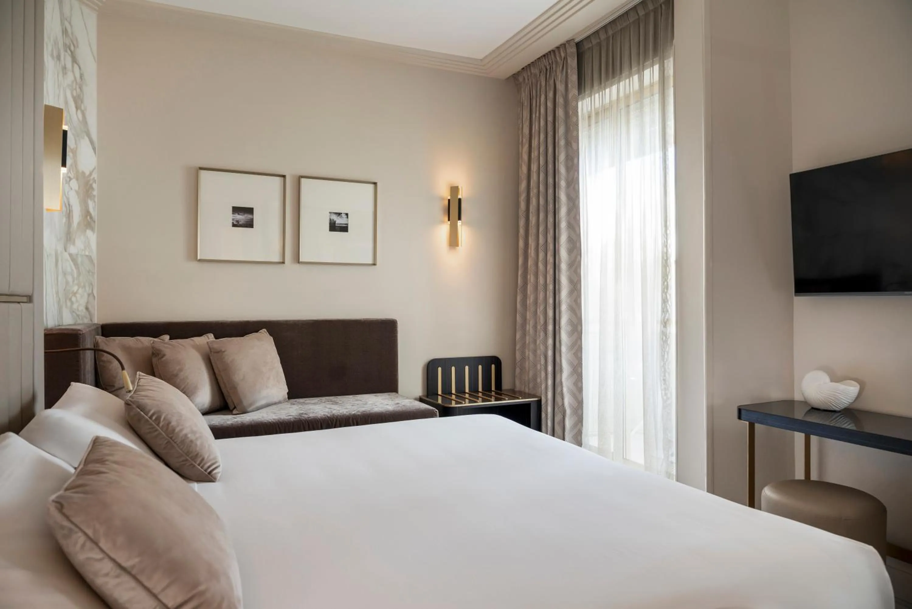 Bedroom, Bed in Hotel Ambasciatori