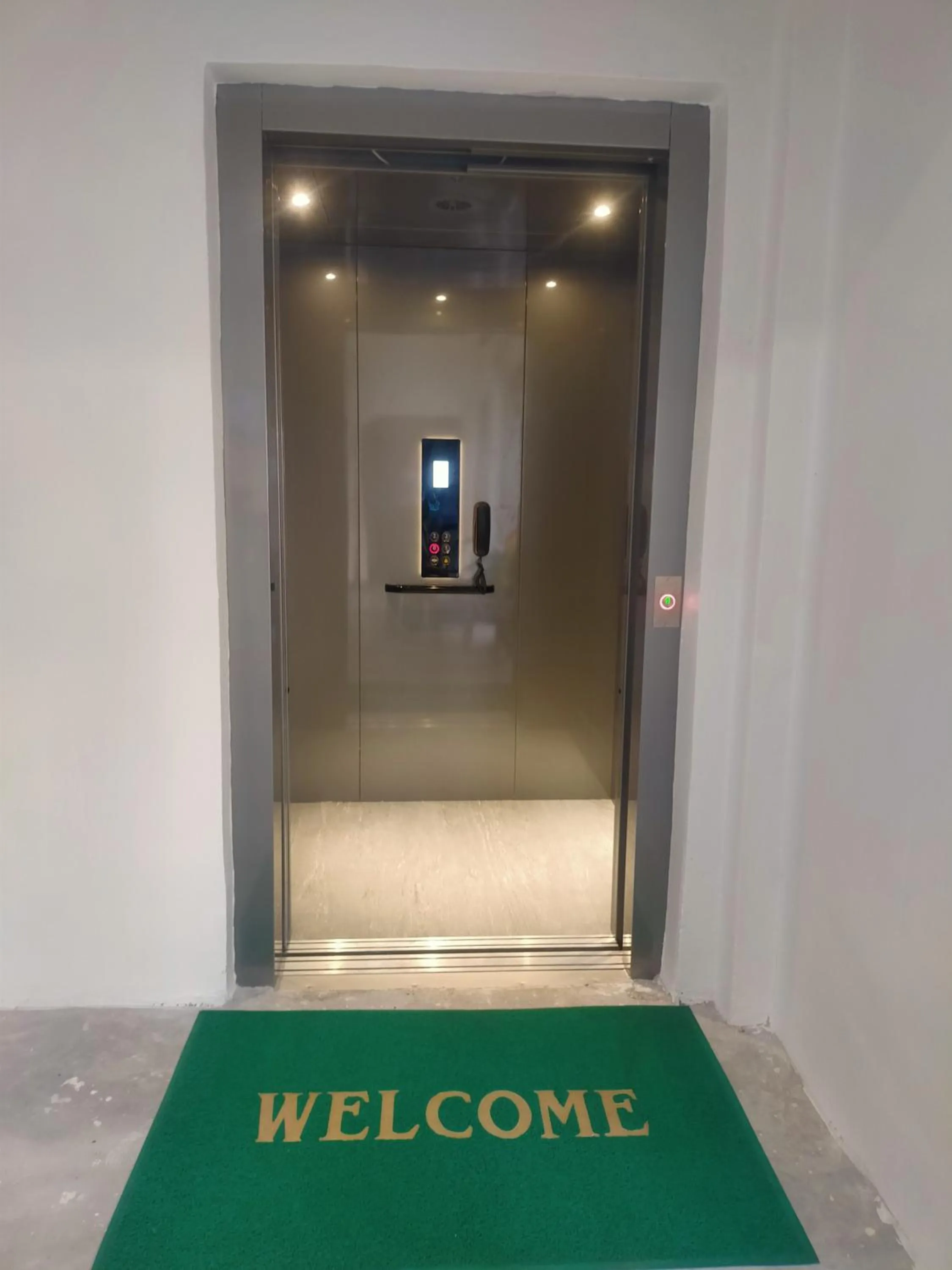 elevator in Mersing Hotel