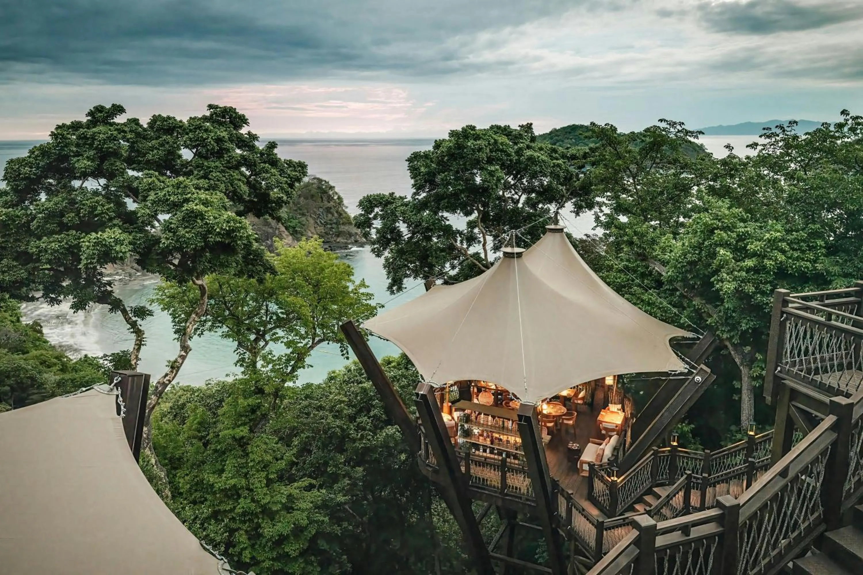 Lounge or bar in Nekajui Peninsula Papagayo, a Ritz-Carlton Reserve Residence