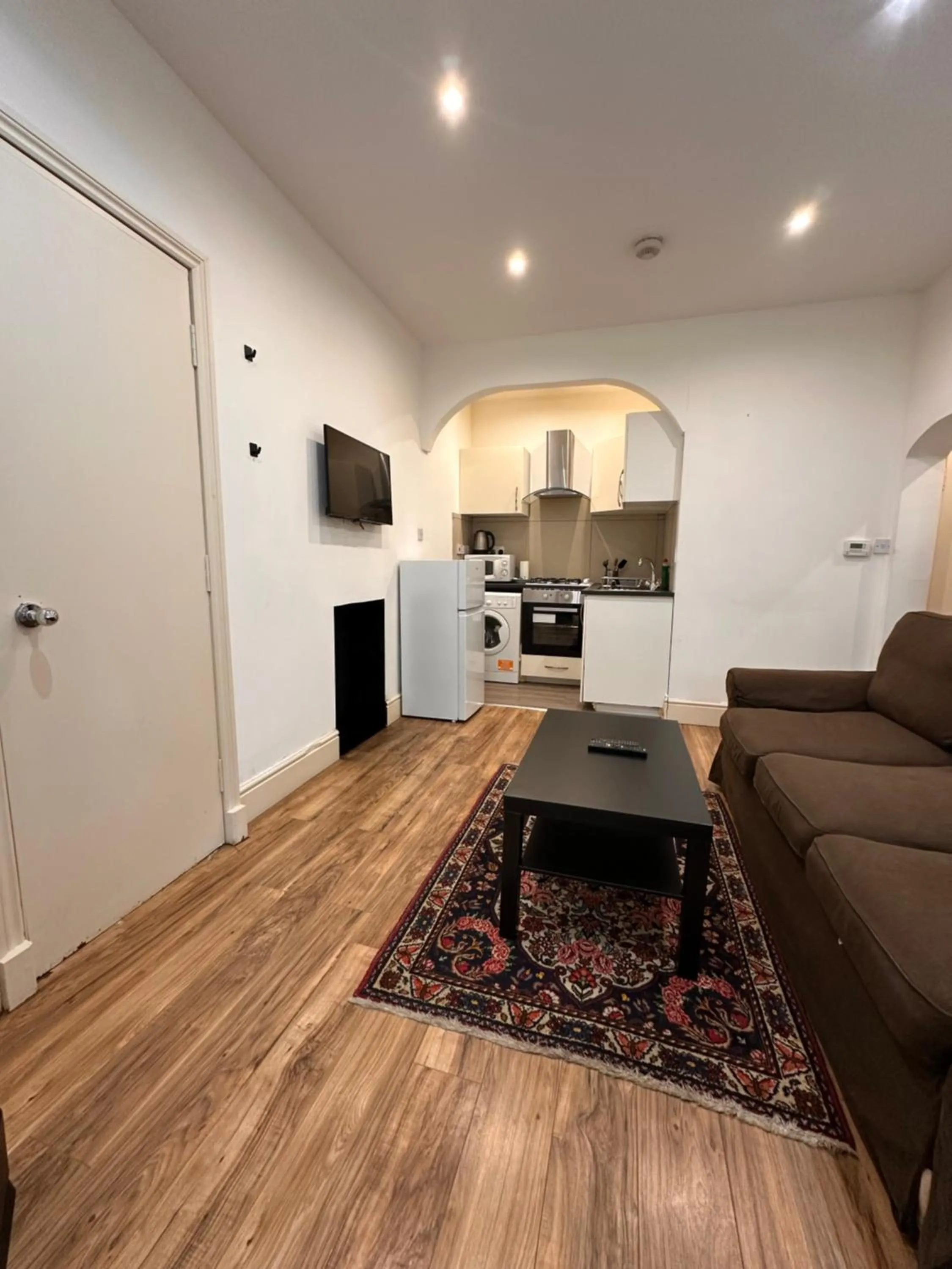 Caledonian Apartment