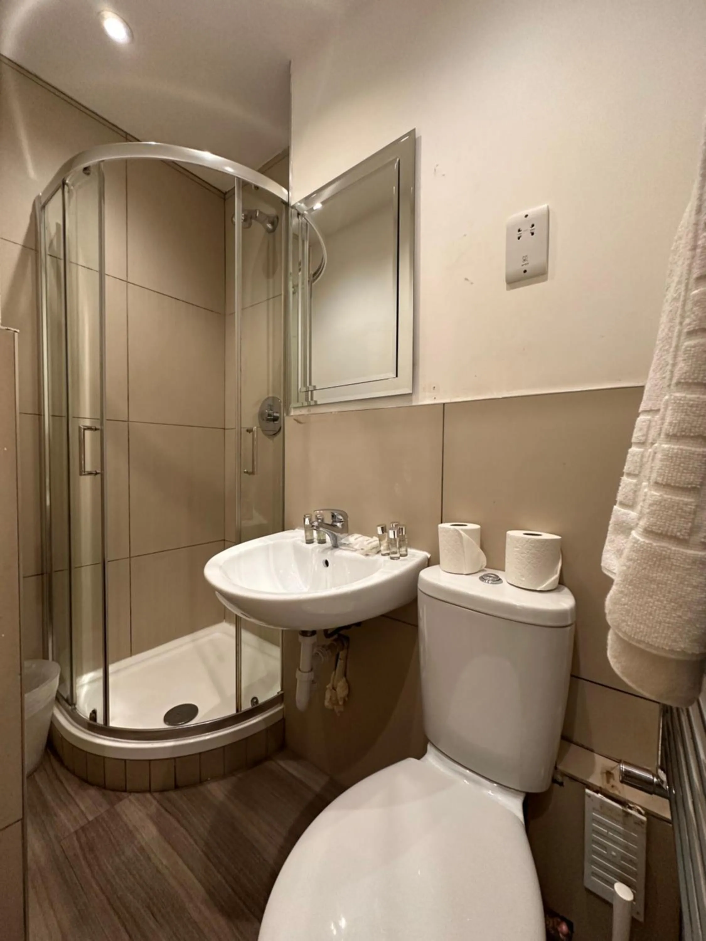 Caledonian Apartment