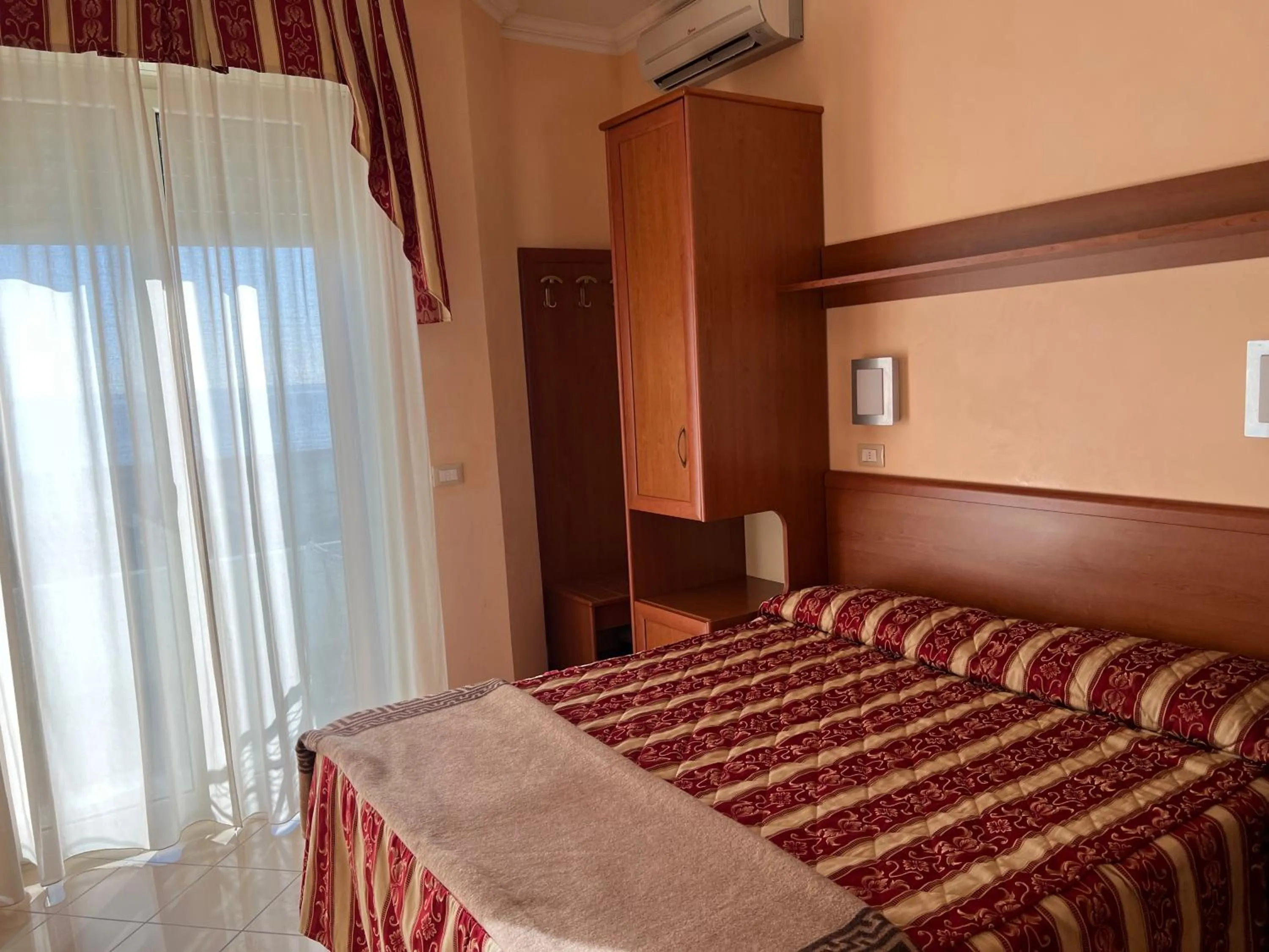 Bed in Hotel Bristol - Koolibry Hotels