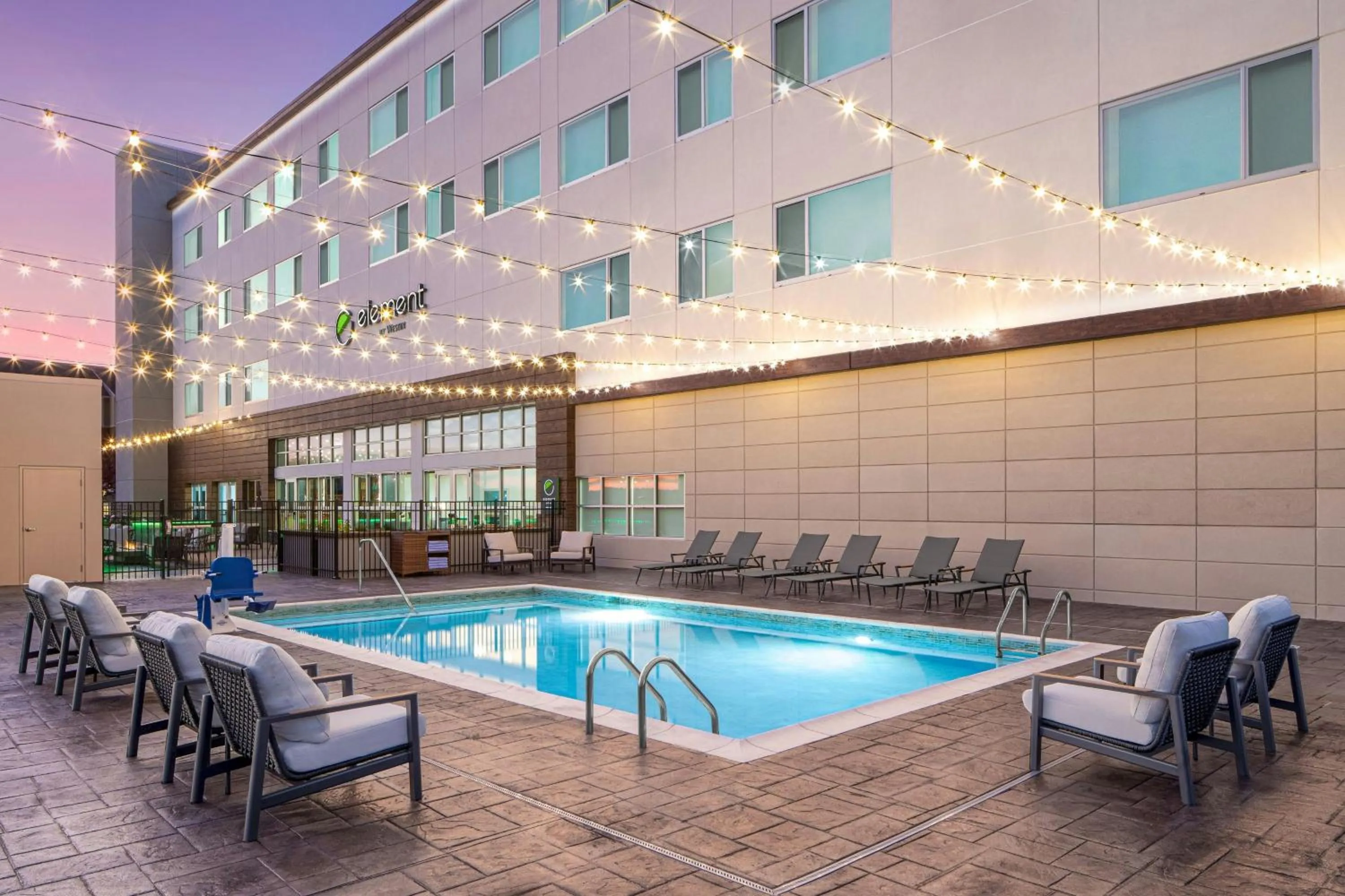 Swimming pool in Element Opelika Auburn