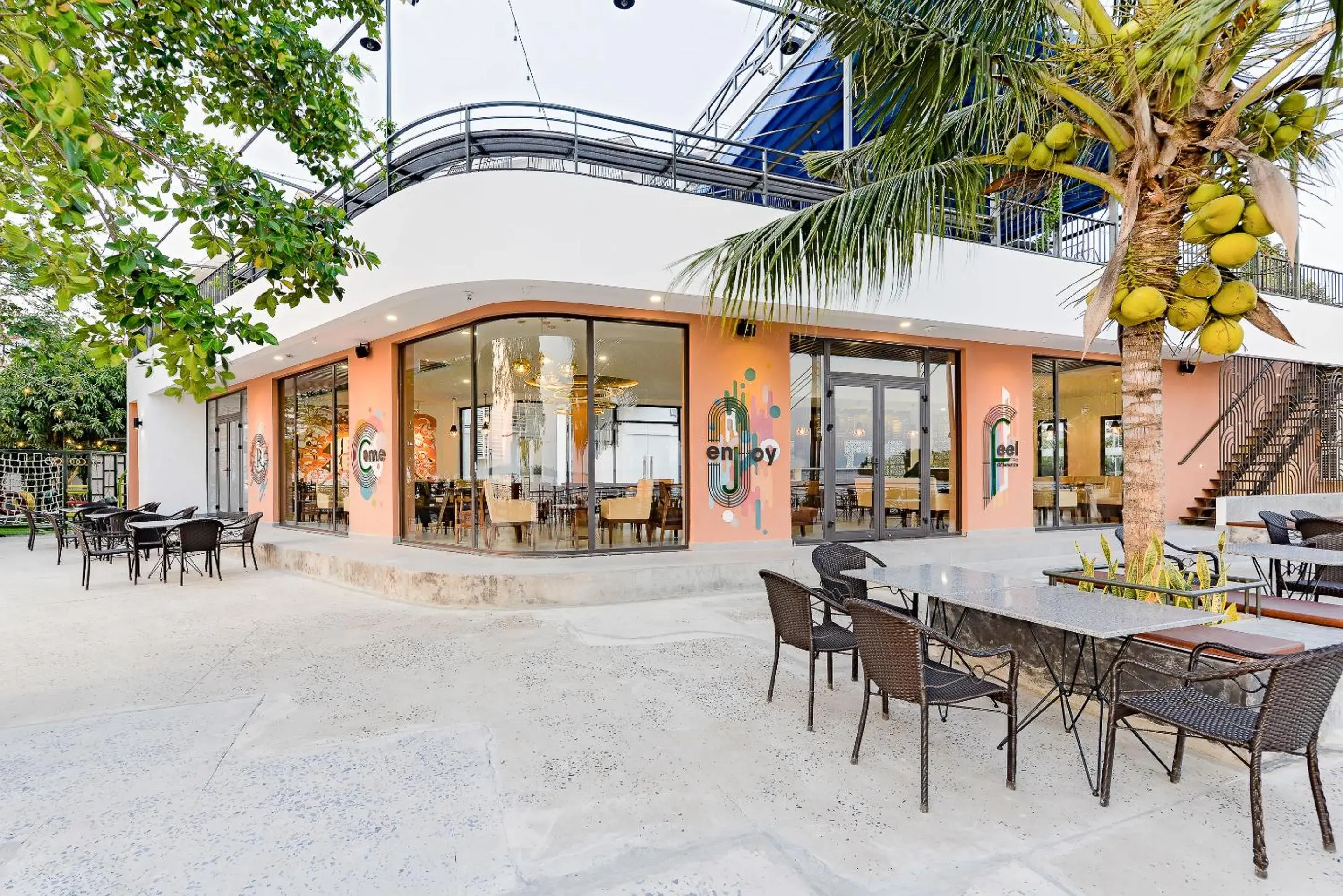 Restaurant/places to eat in Ben Tre Riverside Resort Restaurant/places to eat in Ben Tre Riverside Resort