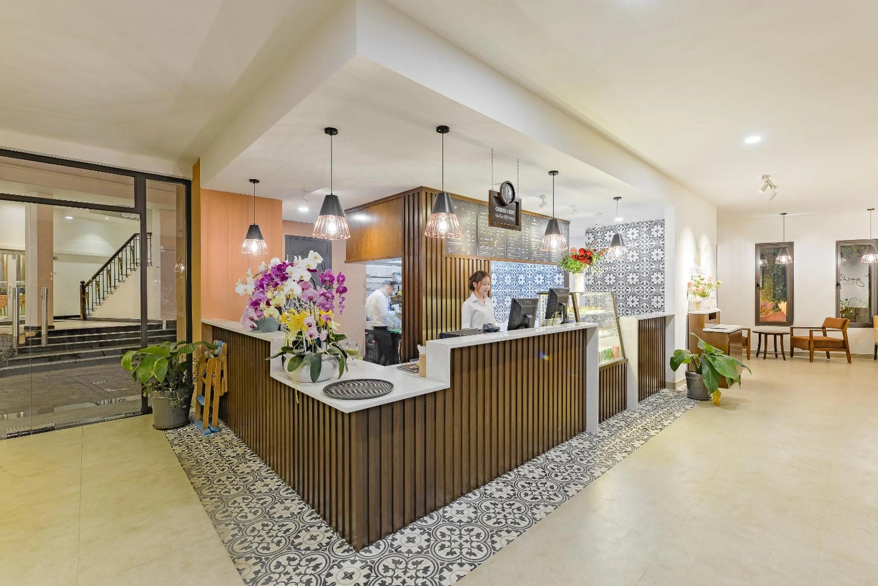 Restaurant/places to eat in Ben Tre Riverside Resort