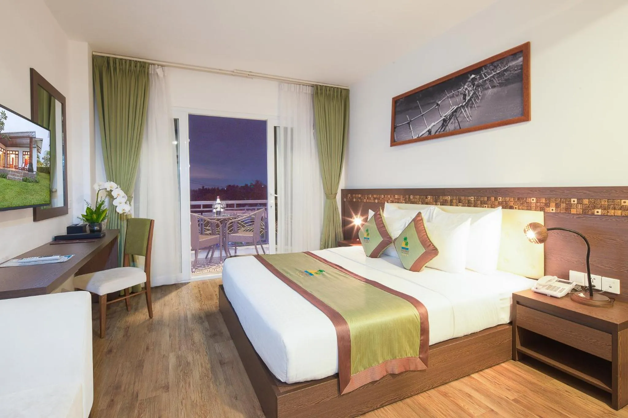 Bedroom, Bed in Ben Tre Riverside Resort