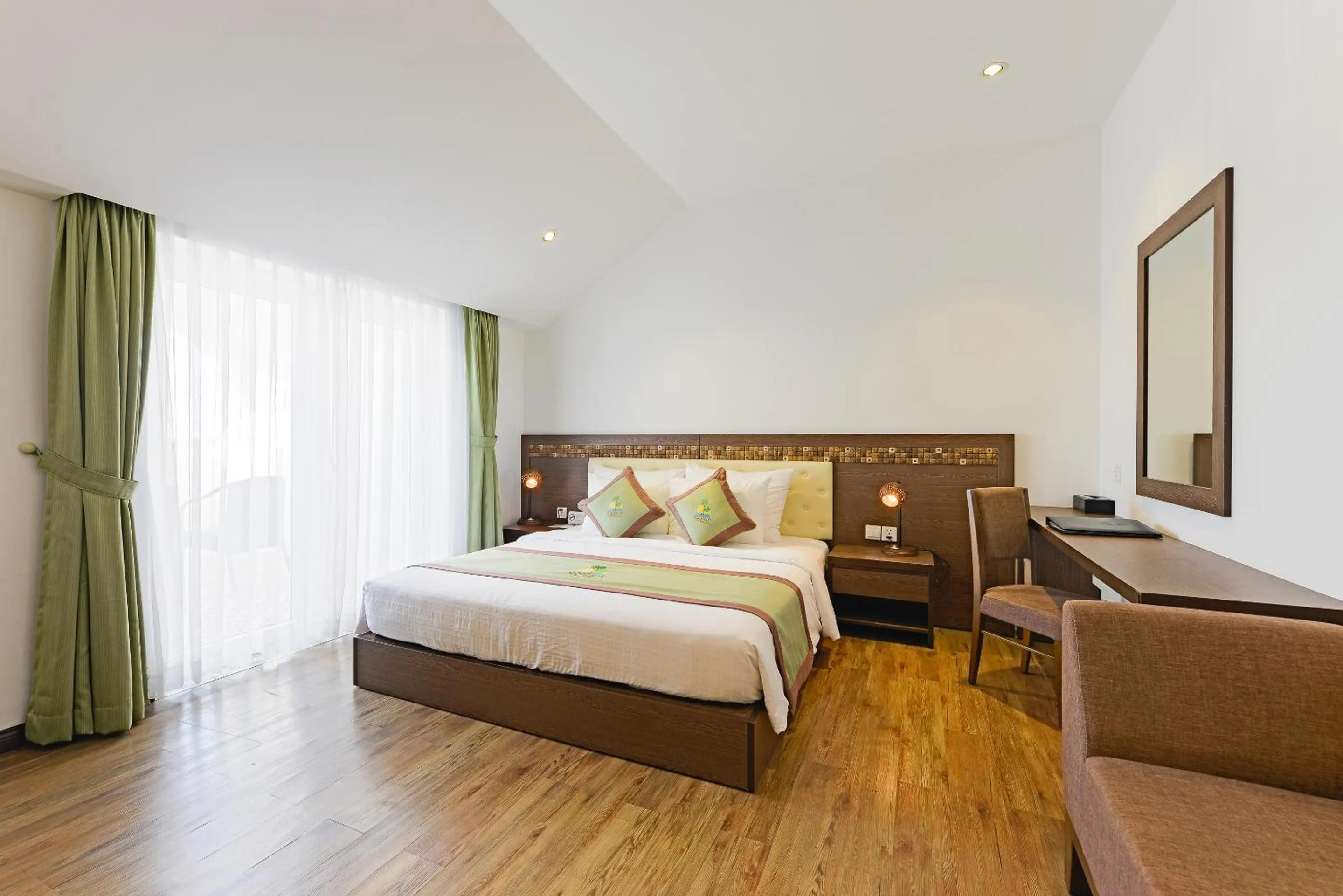 Bedroom, Bed in Ben Tre Riverside Resort