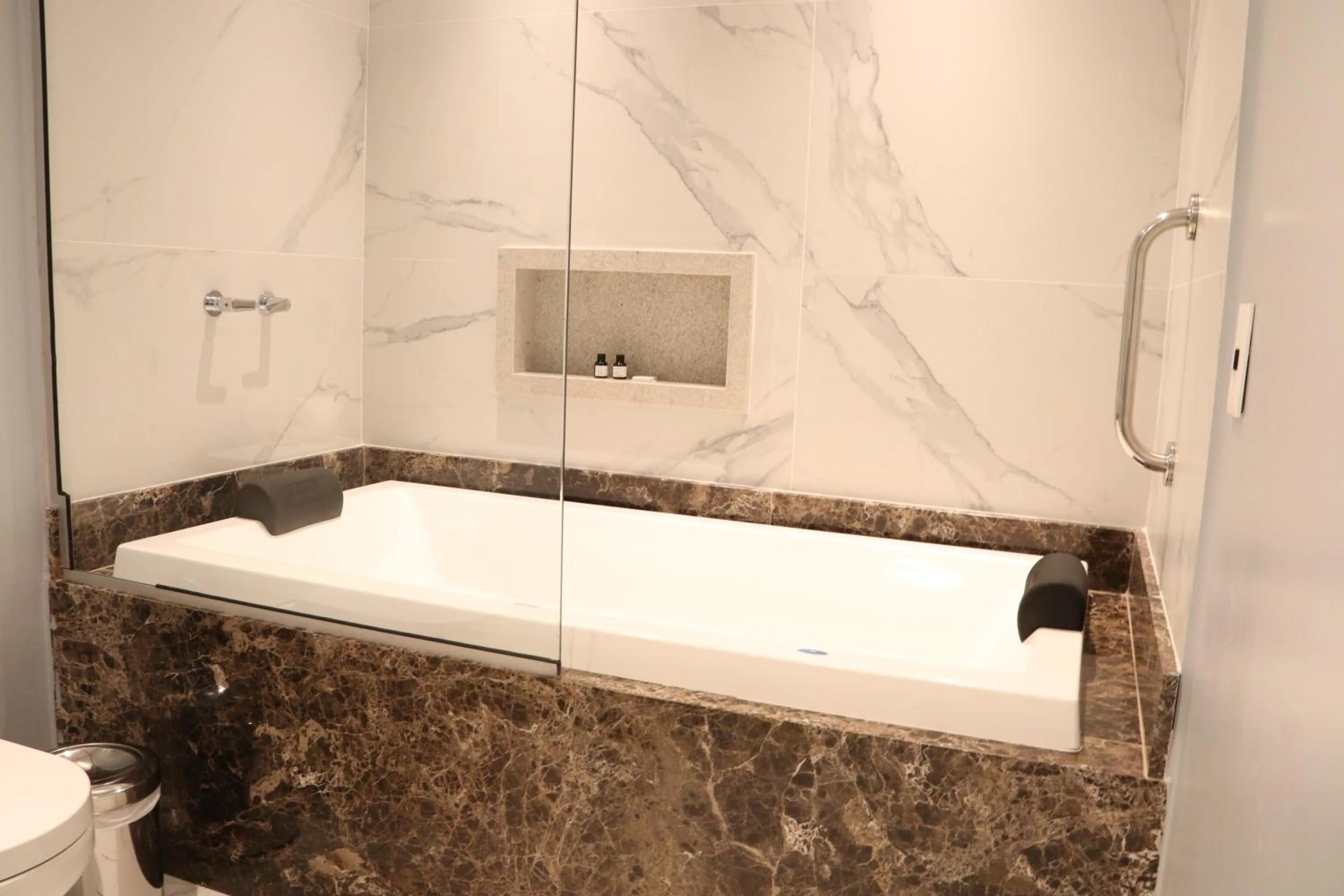 Bath in Ecoblue Resort Avaré