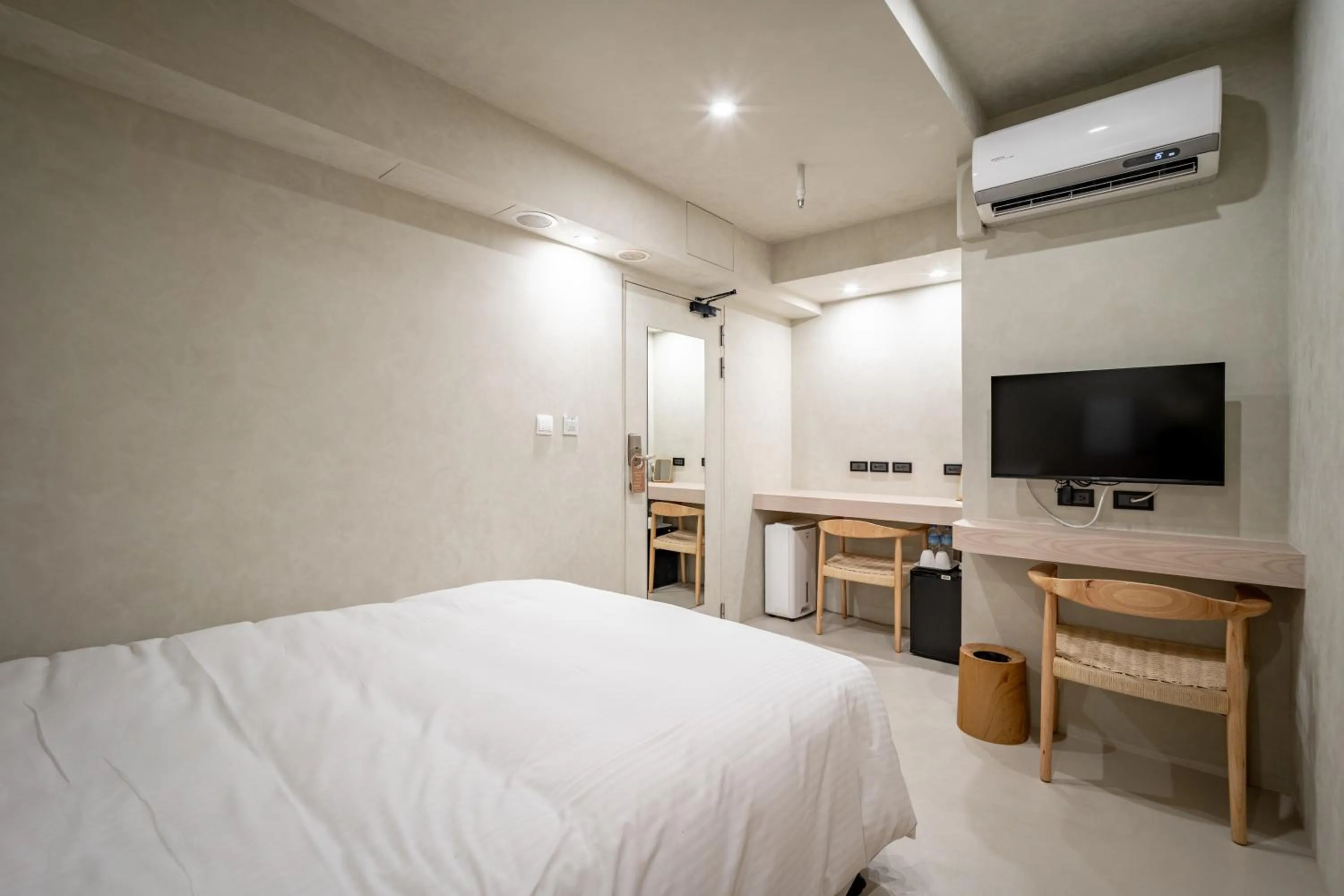 Photo of the whole room, Bed in 慶爾喜旅館長沙館Cheers Loft Self Check-in Hotel