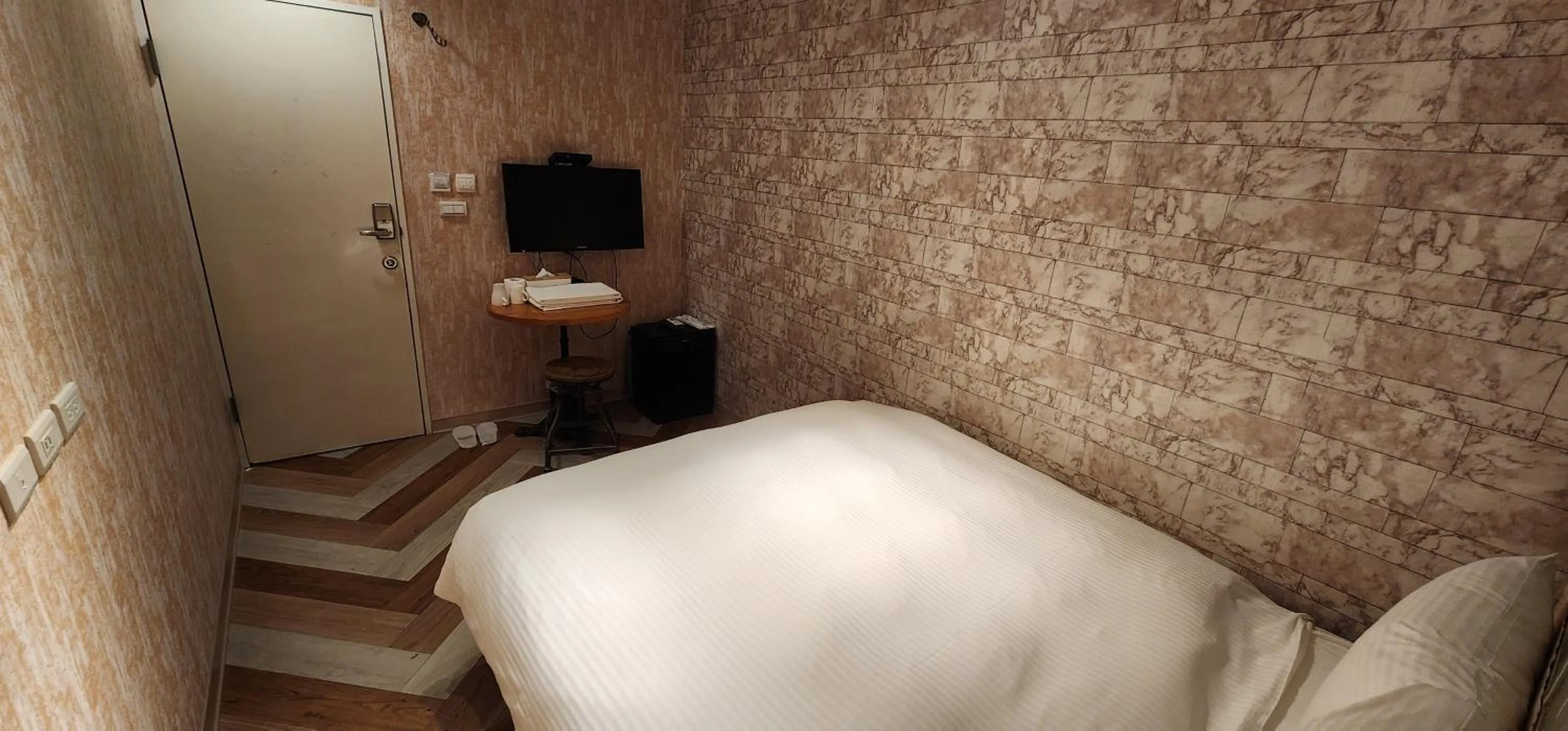 Photo of the whole room, Bed in 慶爾喜旅館長沙館Cheers Loft Self Check-in Hotel