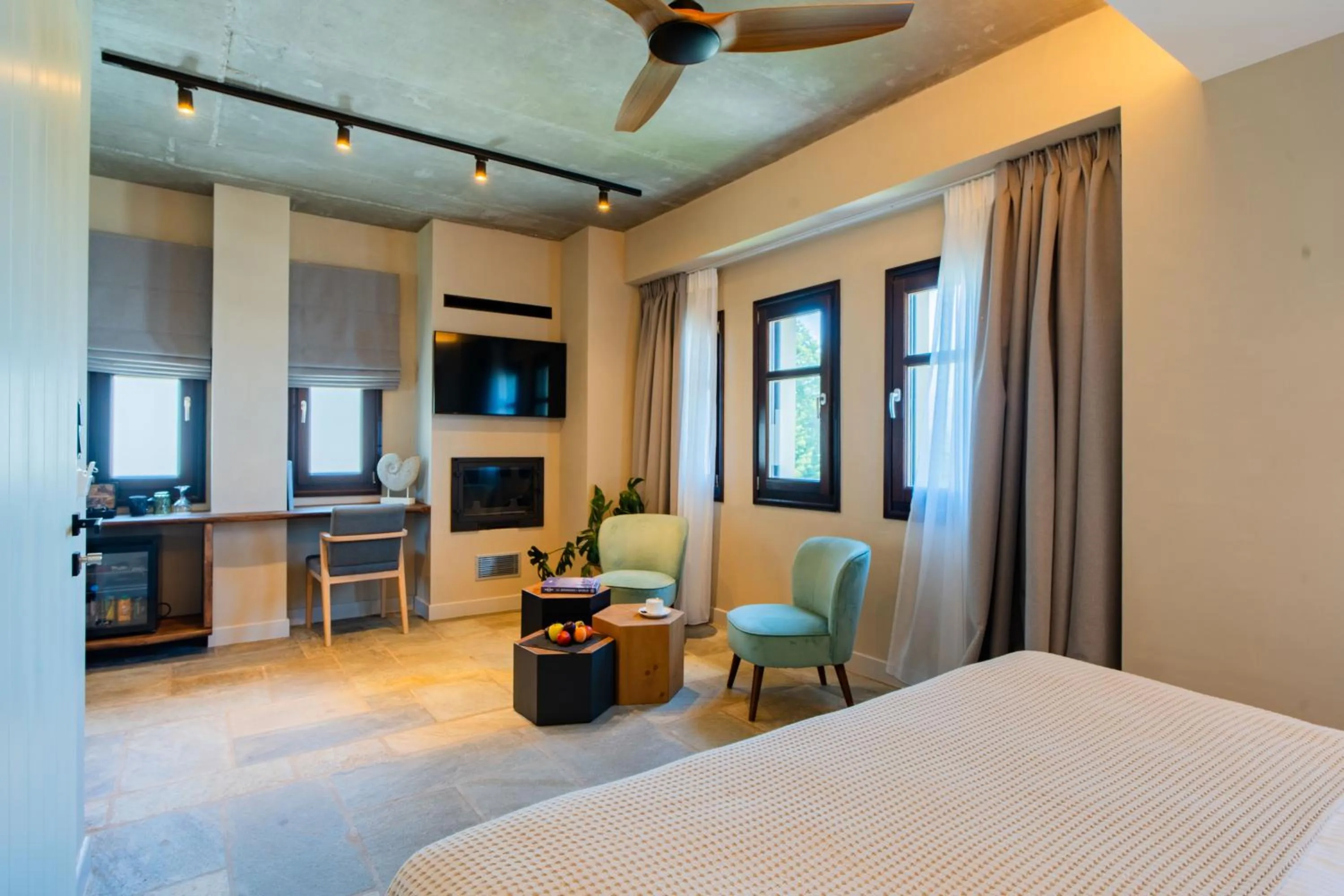 Photo of the whole room, Bed in 12 Months Resort & Spa