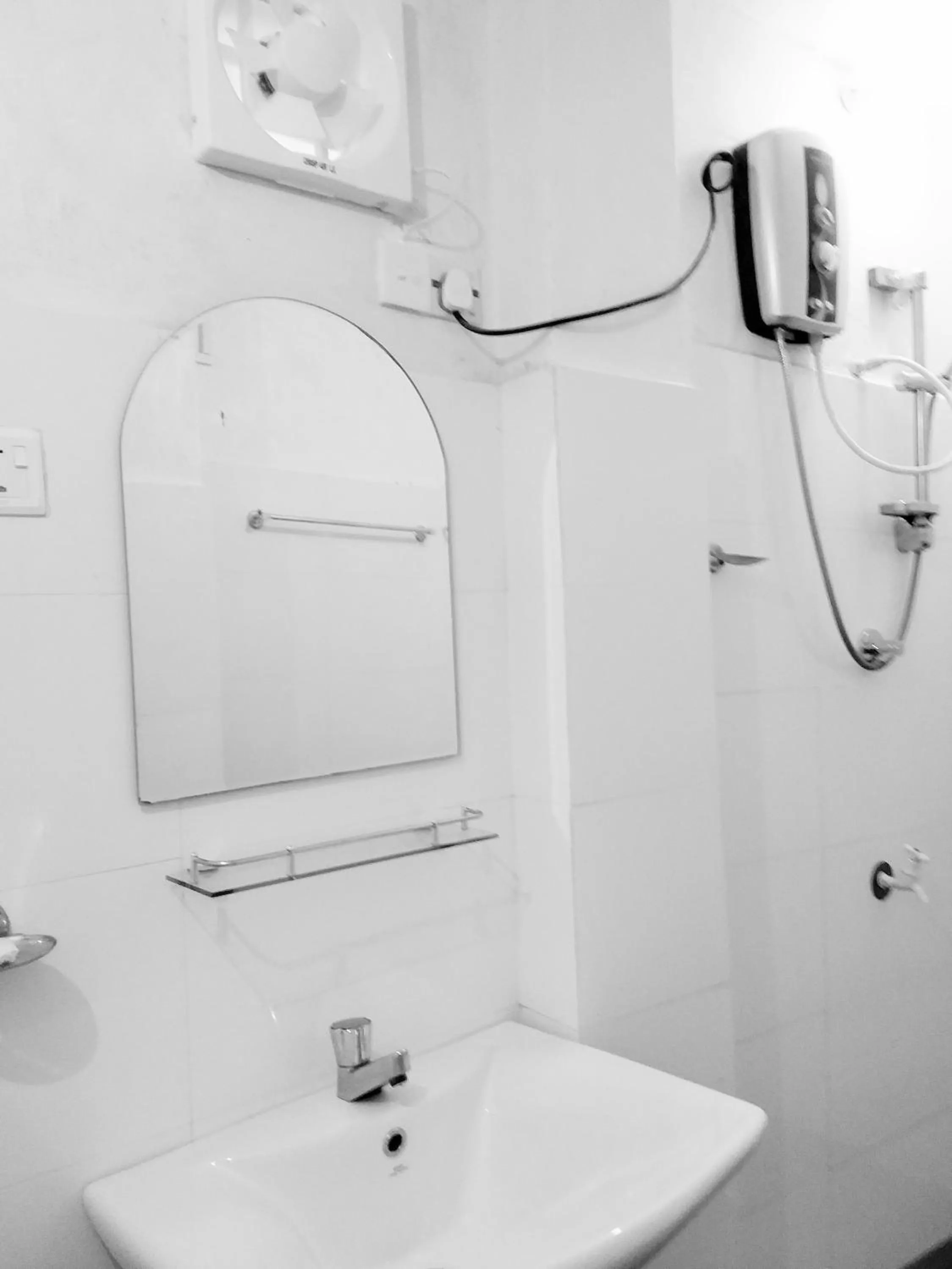 Shower in Ella Green Cottages