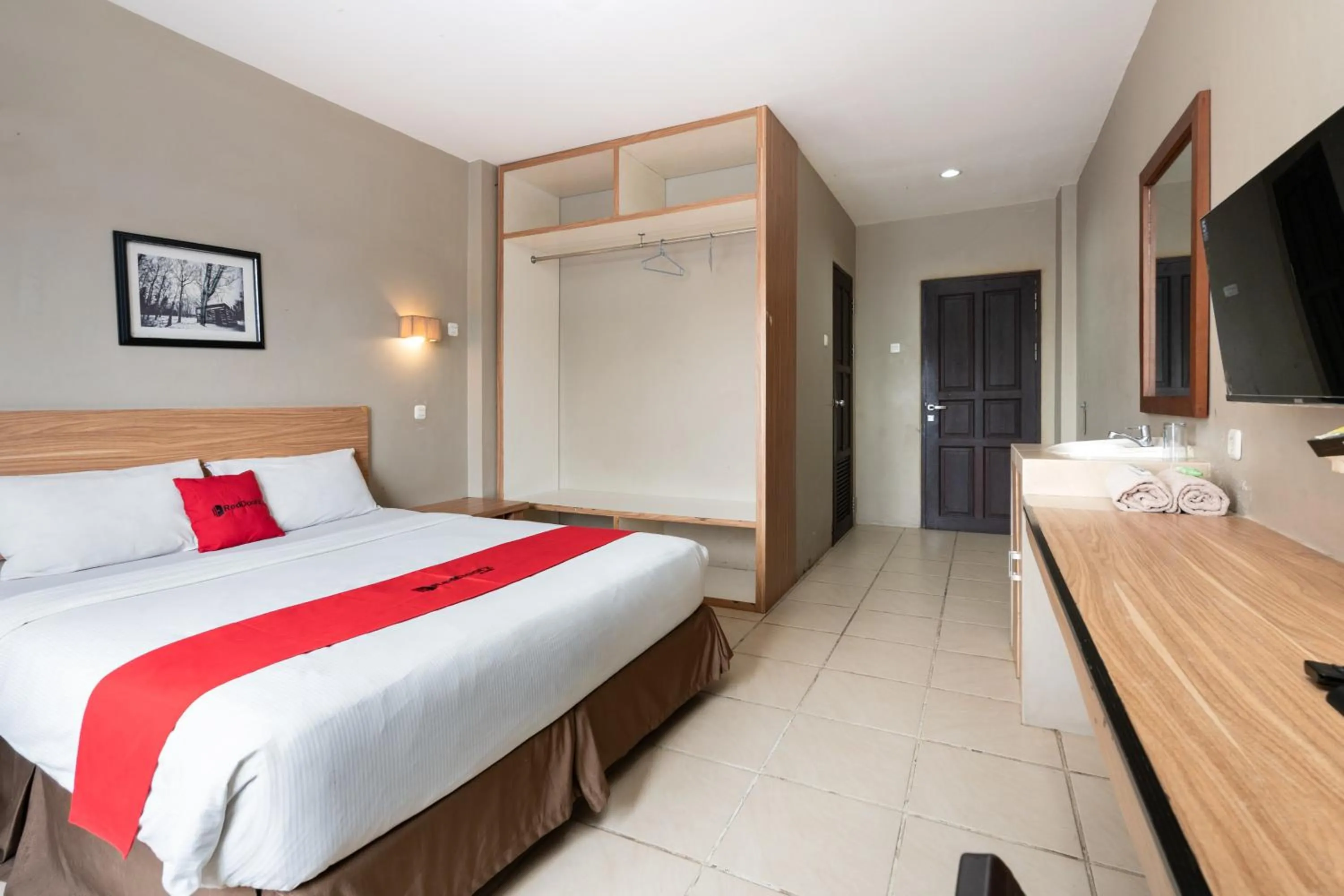 RedDoorz Plus at Hotel Ulin Samarinda