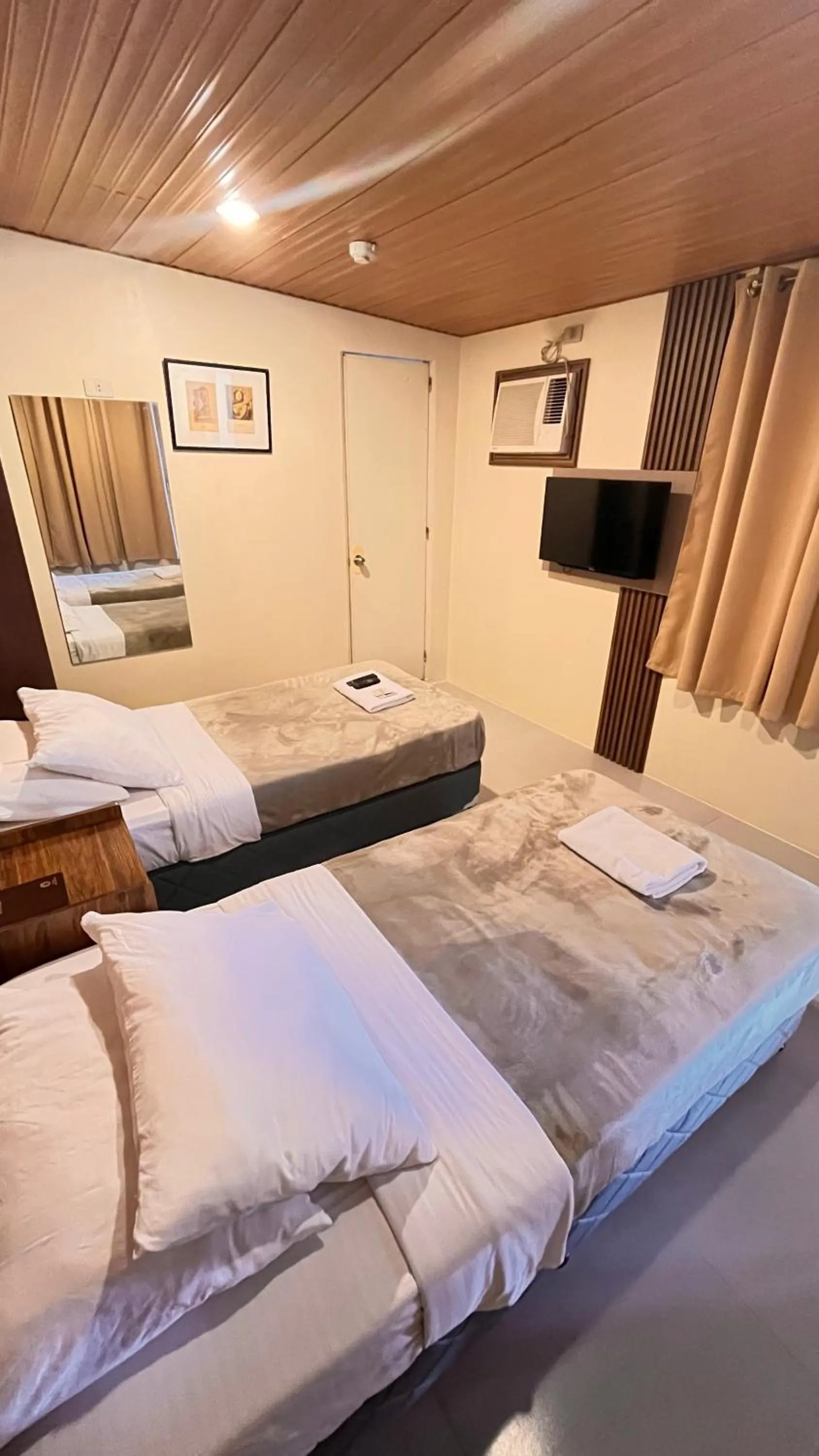 Bed in 11th Street Bed and Breakfast Inn