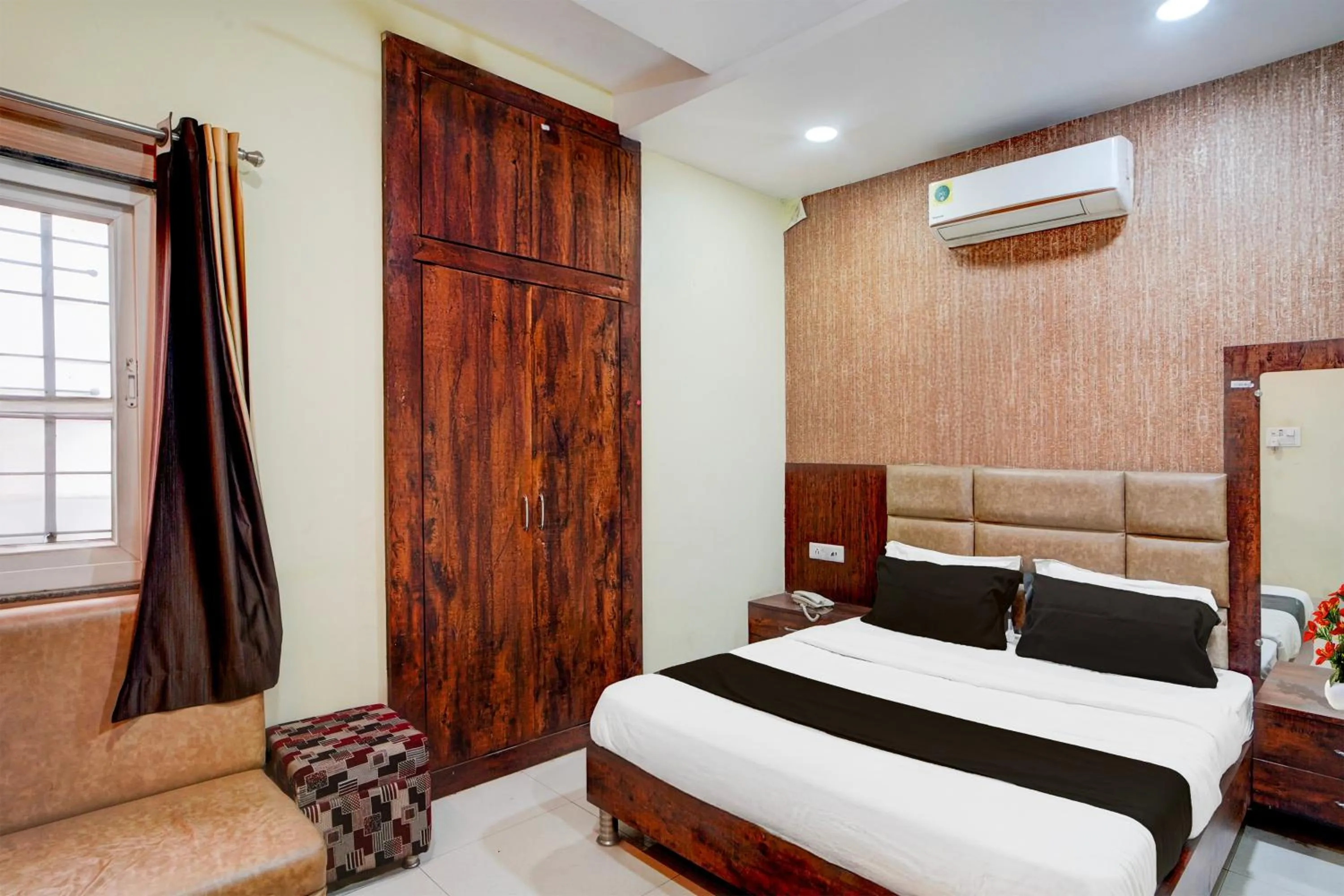 Classic Triple Room - single occupancy in Super Collection O ISBT Jabalpur Formerly Hotel Koshalya Mohan
