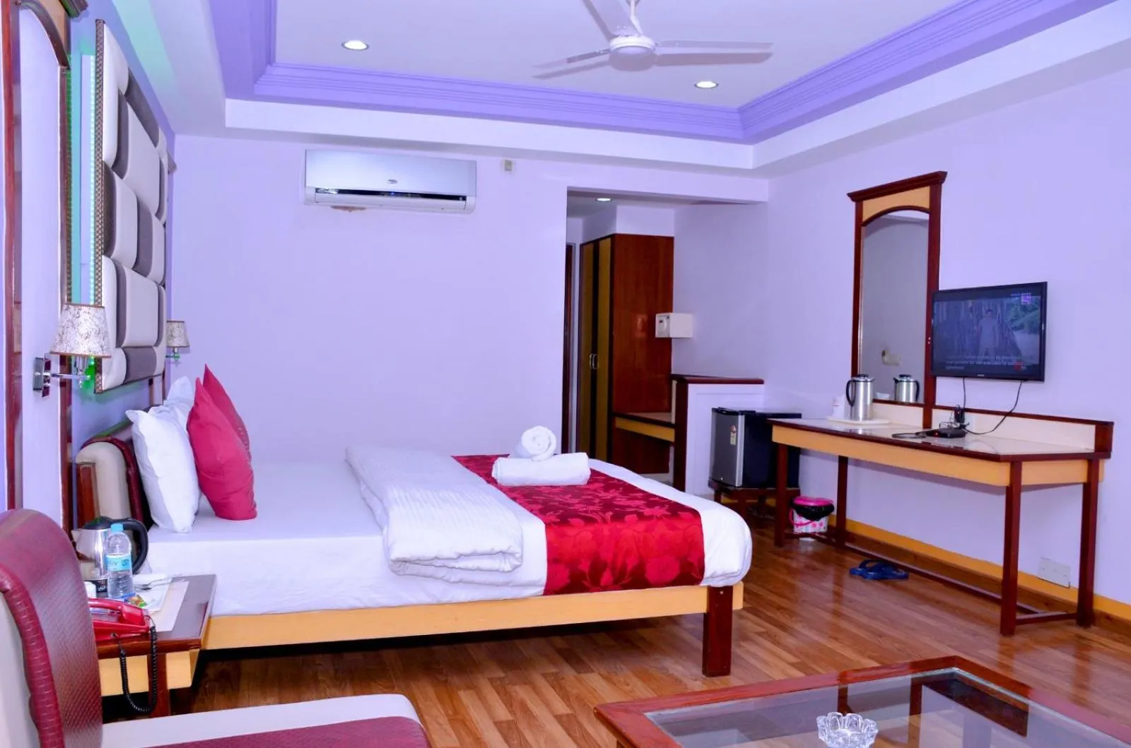 Bed in Hotel Heeralal