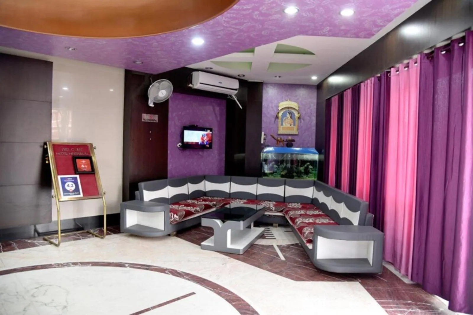 Living room in Hotel Heeralal