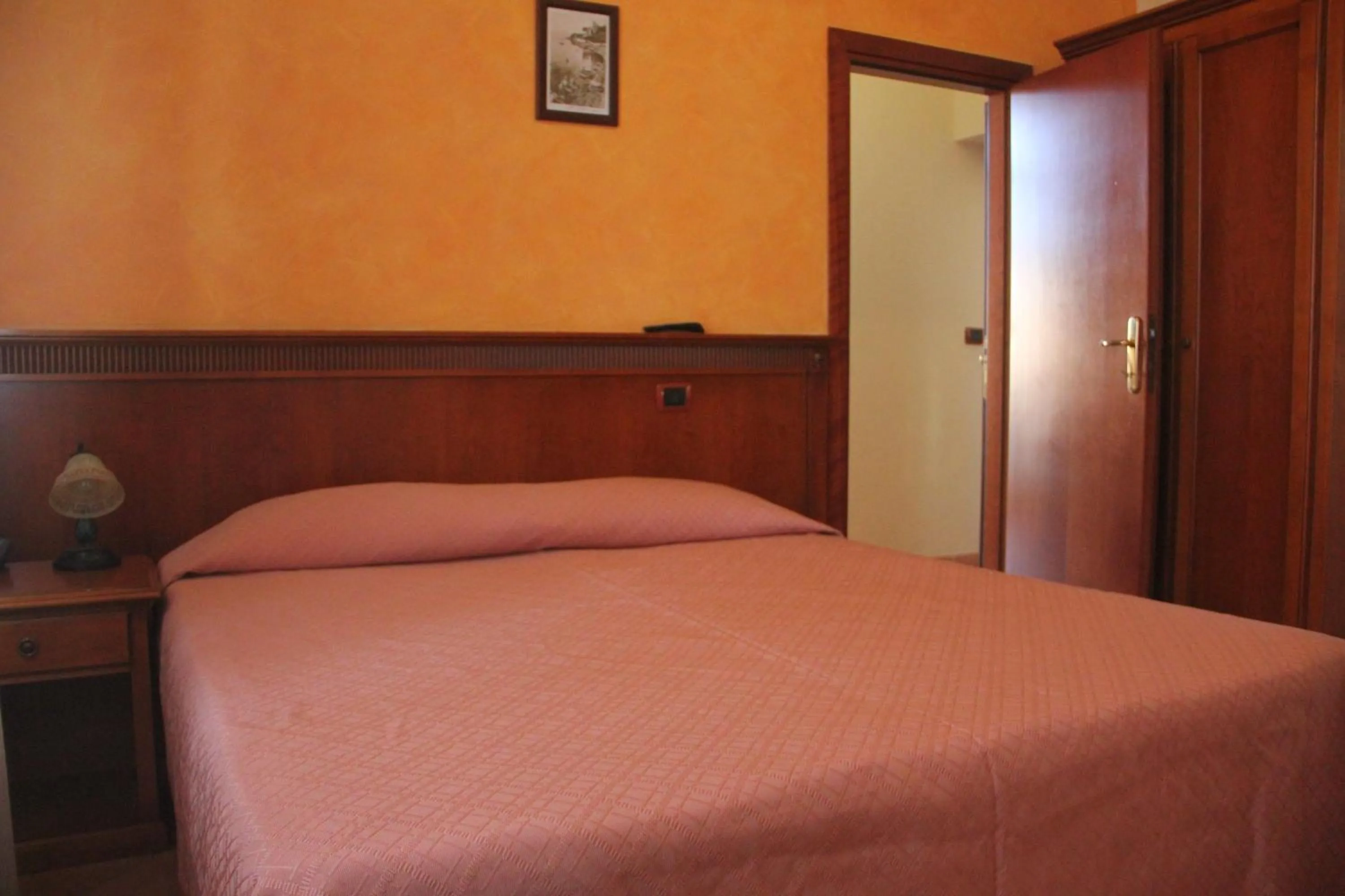 Bedroom, Bed in Villino Gregoraci Relais