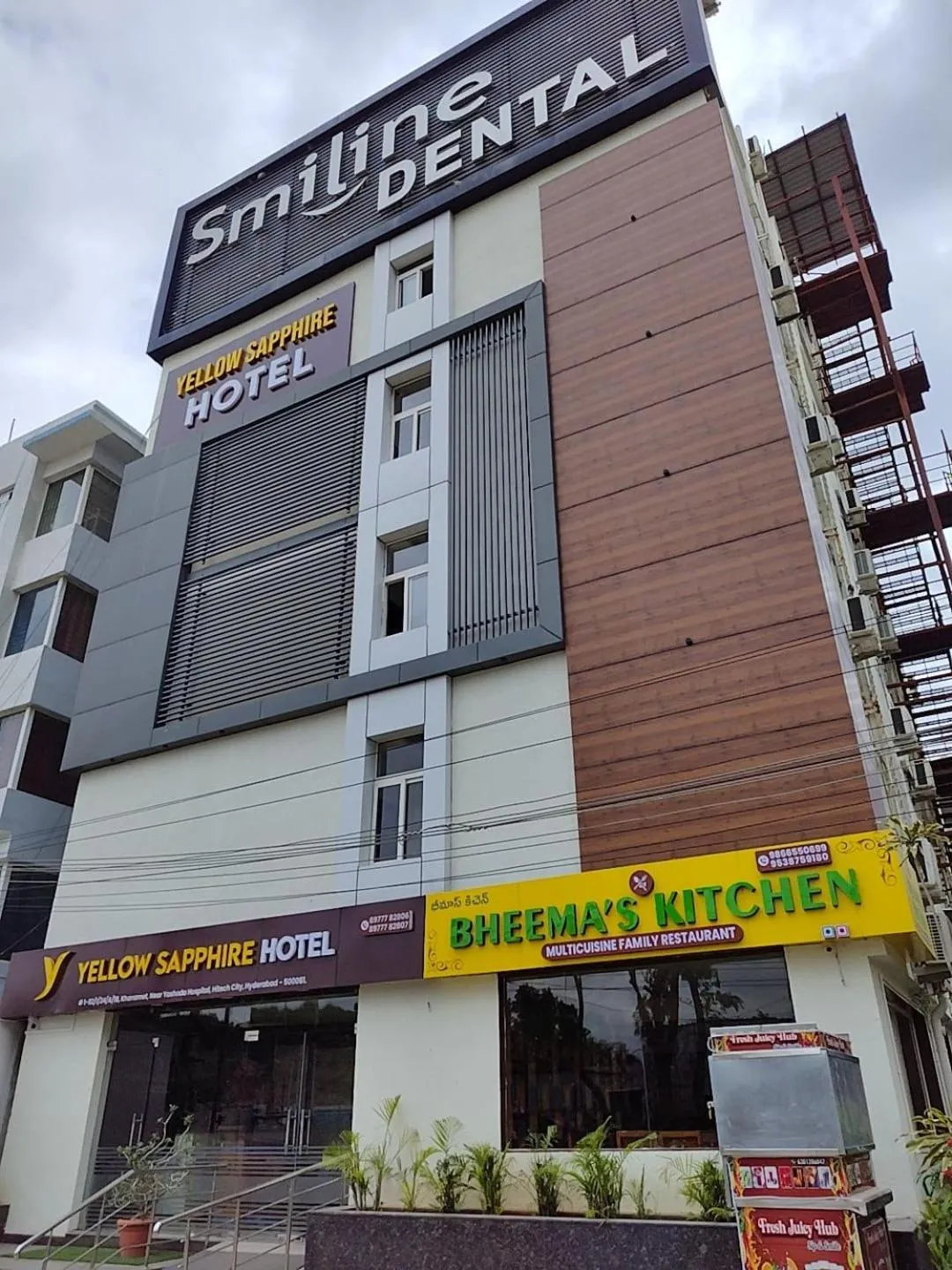 Property building in Yellow Sapphire Hotel Hitech City